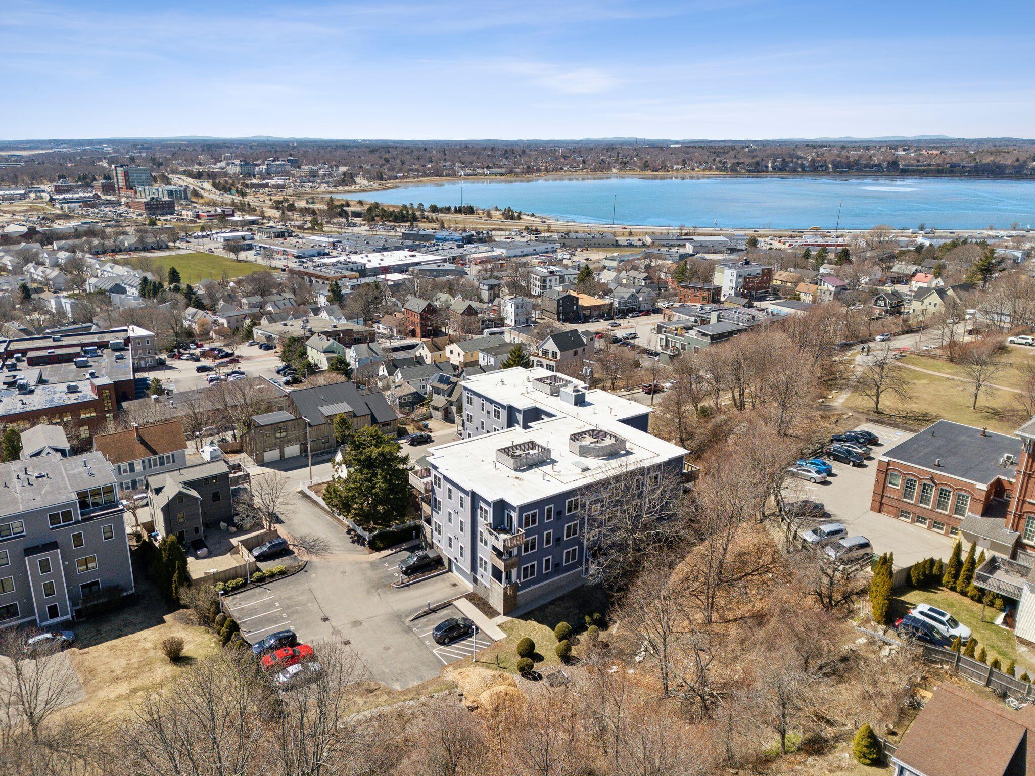 135 Sheridan Street, 307