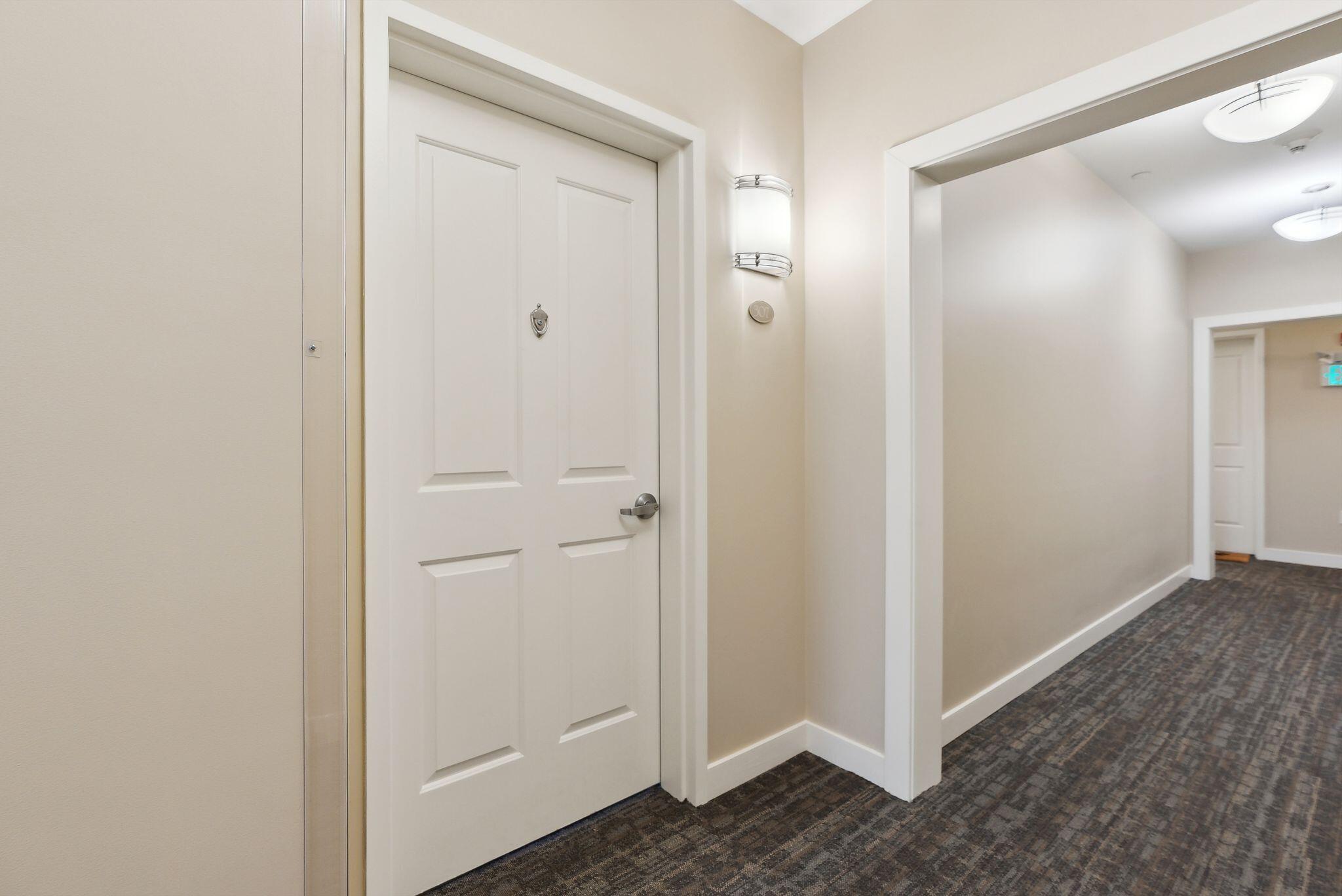 135 Sheridan Street, 307