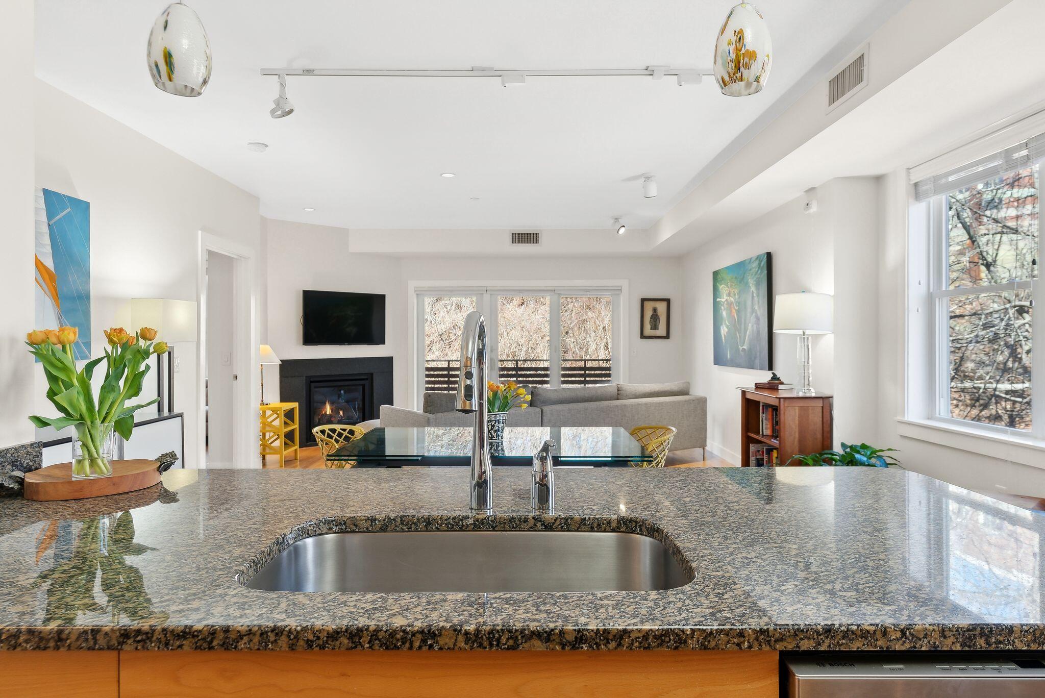 135 Sheridan Street, 307