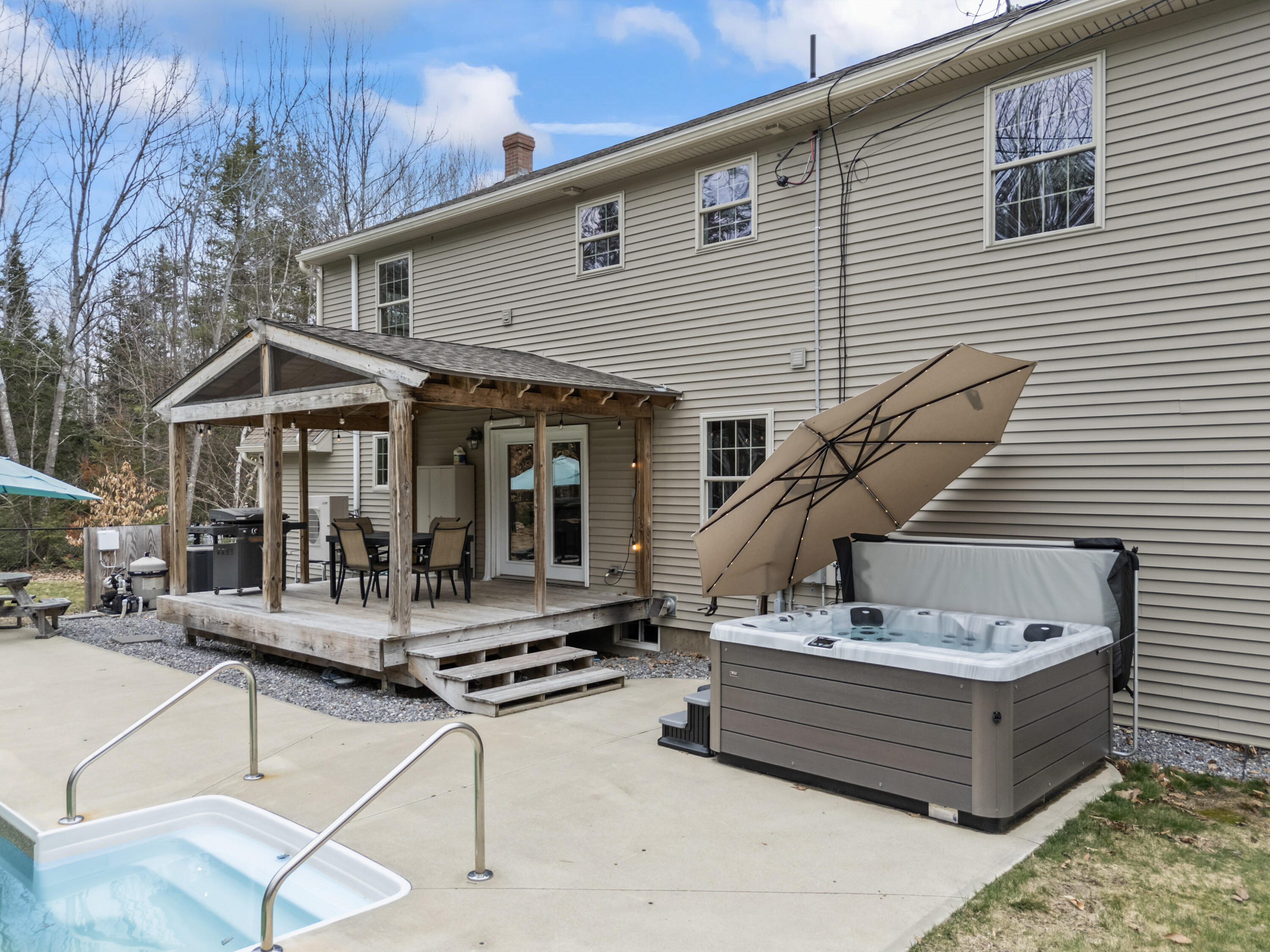 33 Beaver Woods Drive