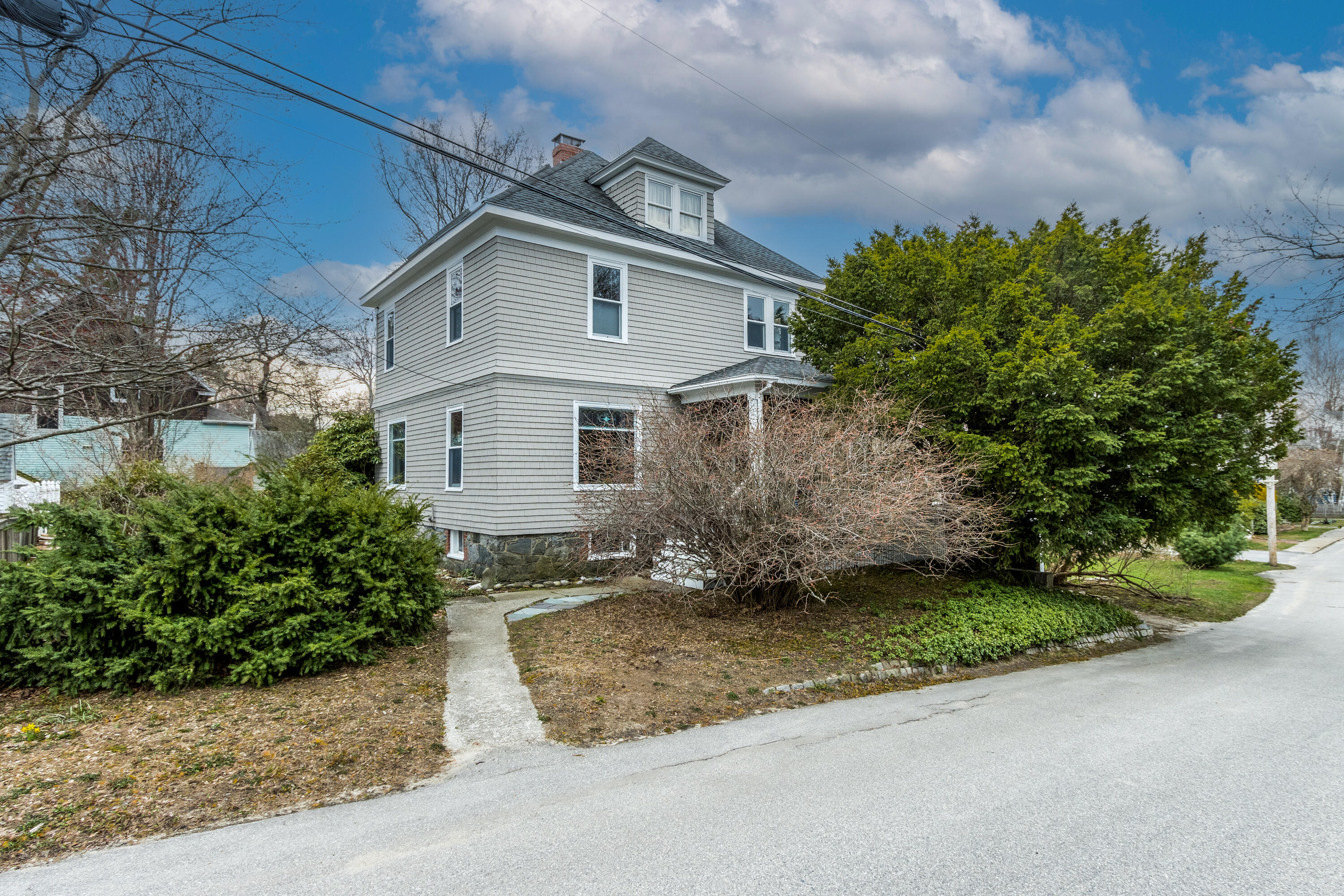 41 Warren Avenue