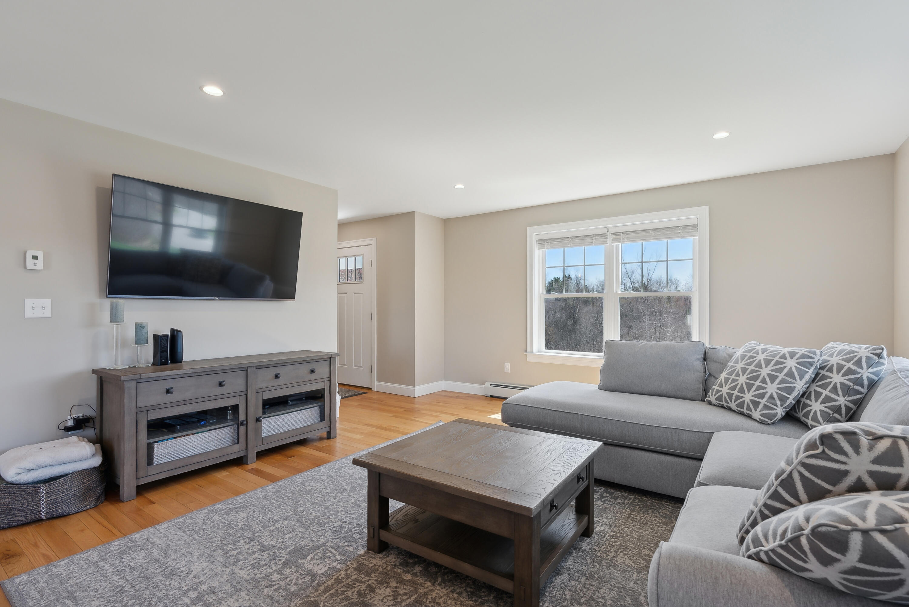 26 Stillwater Drive, 4