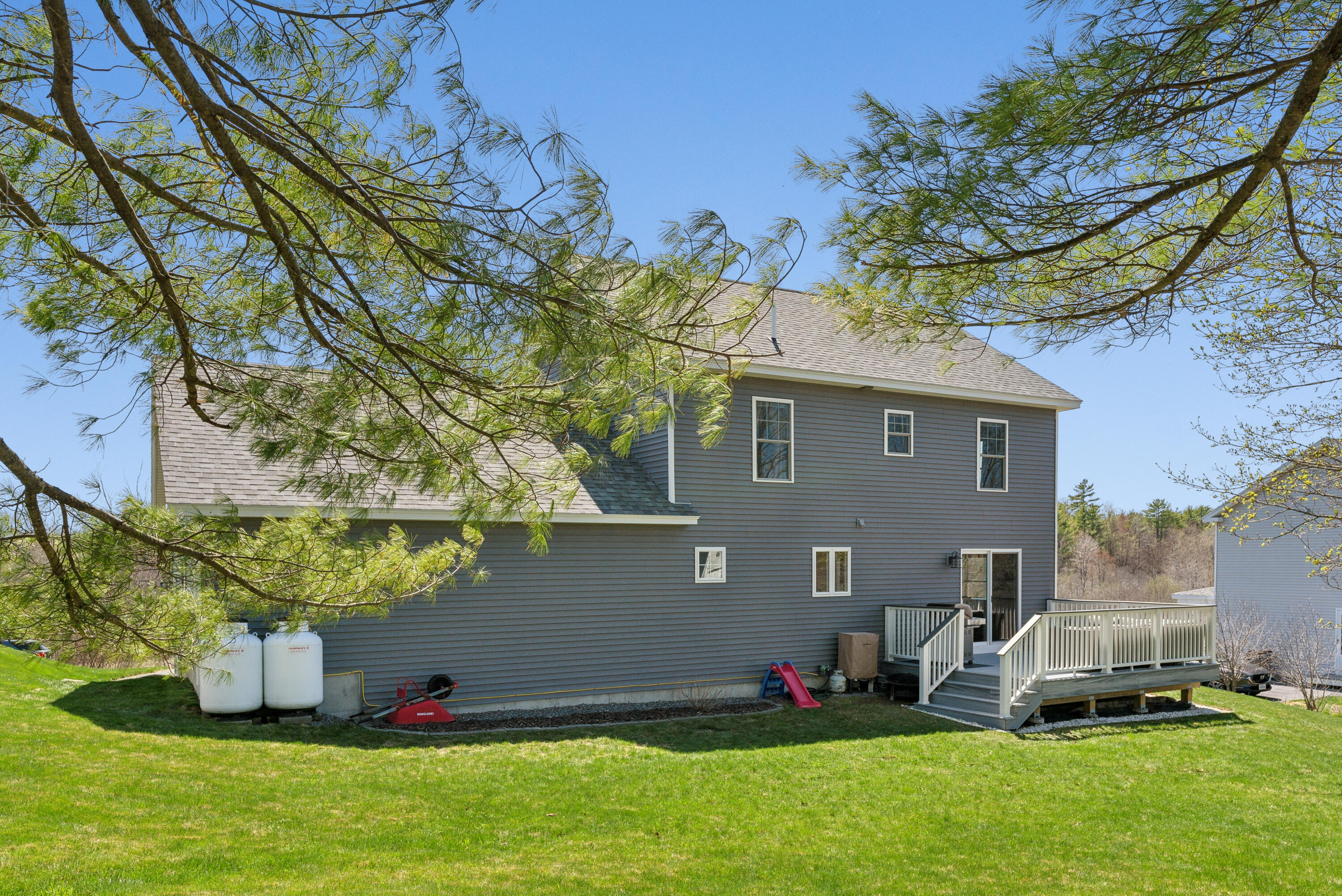 26 Stillwater Drive, 4