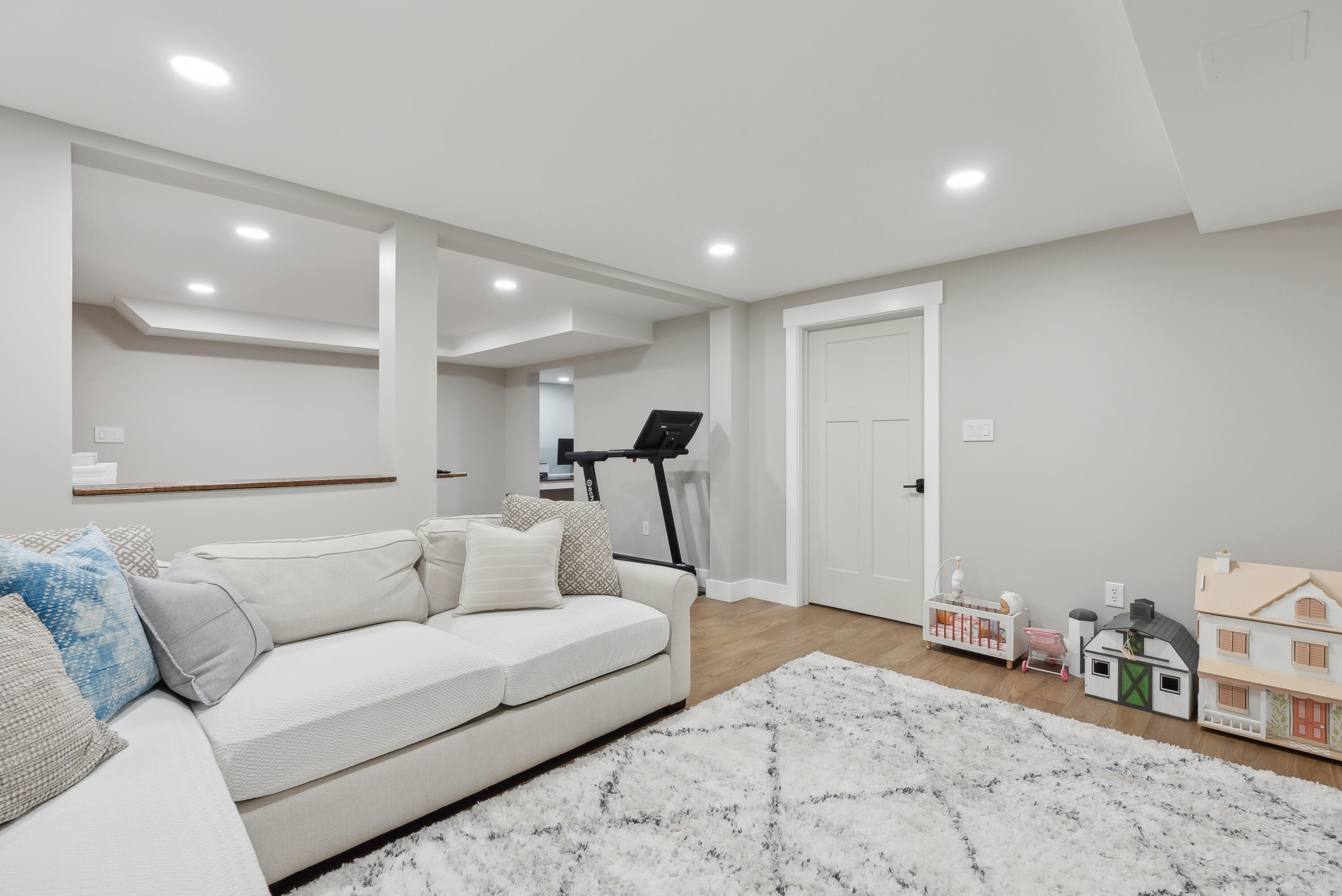 26 Stillwater Drive, 4