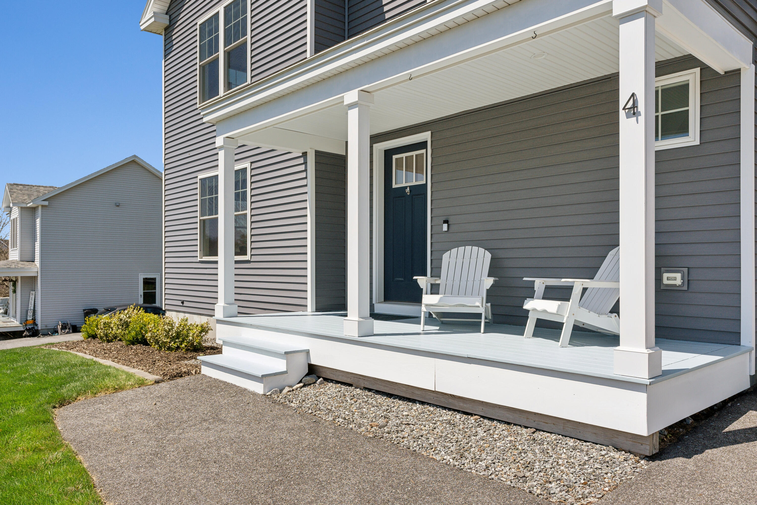 26 Stillwater Drive, 4
