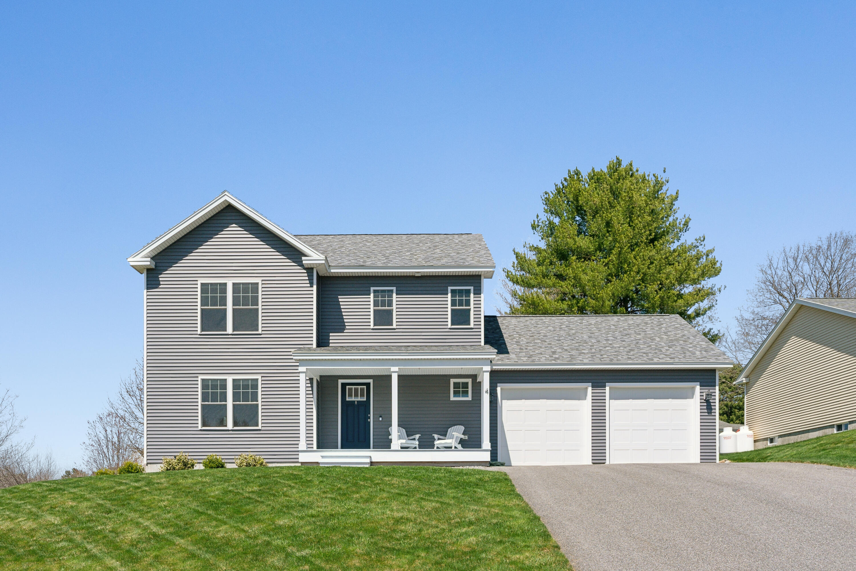 26 Stillwater Drive, 4