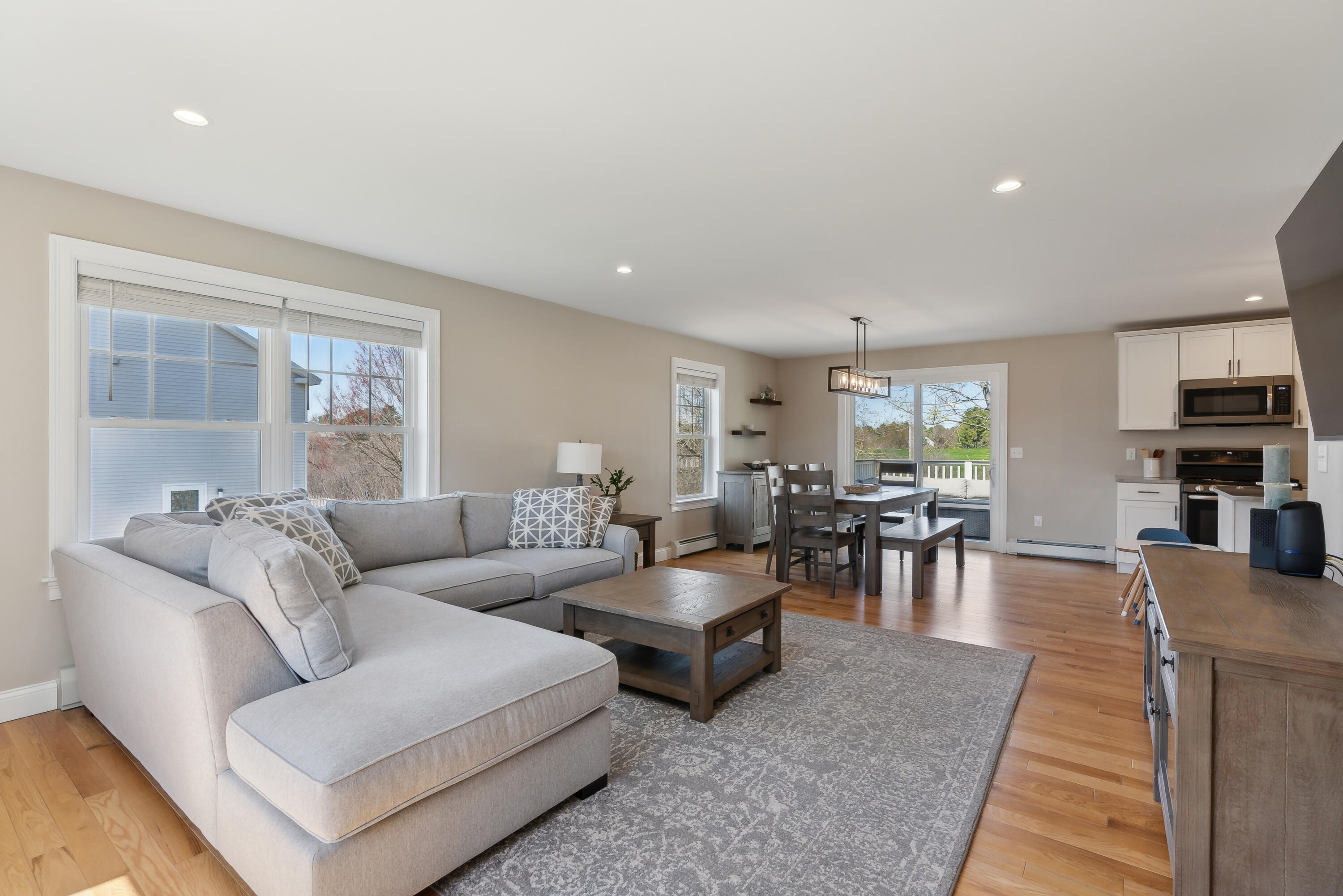 26 Stillwater Drive, 4
