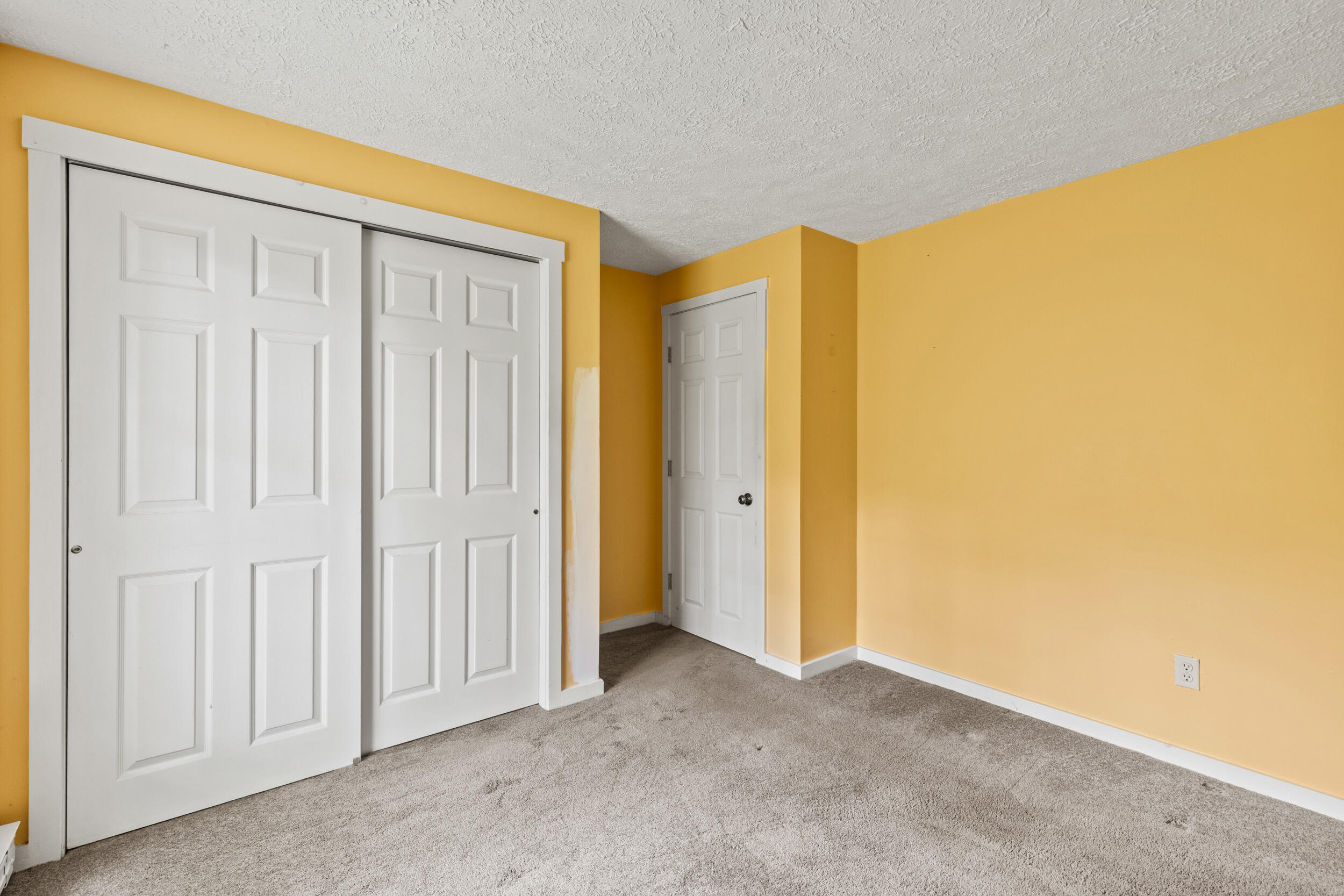 2 Ward Circle, 2