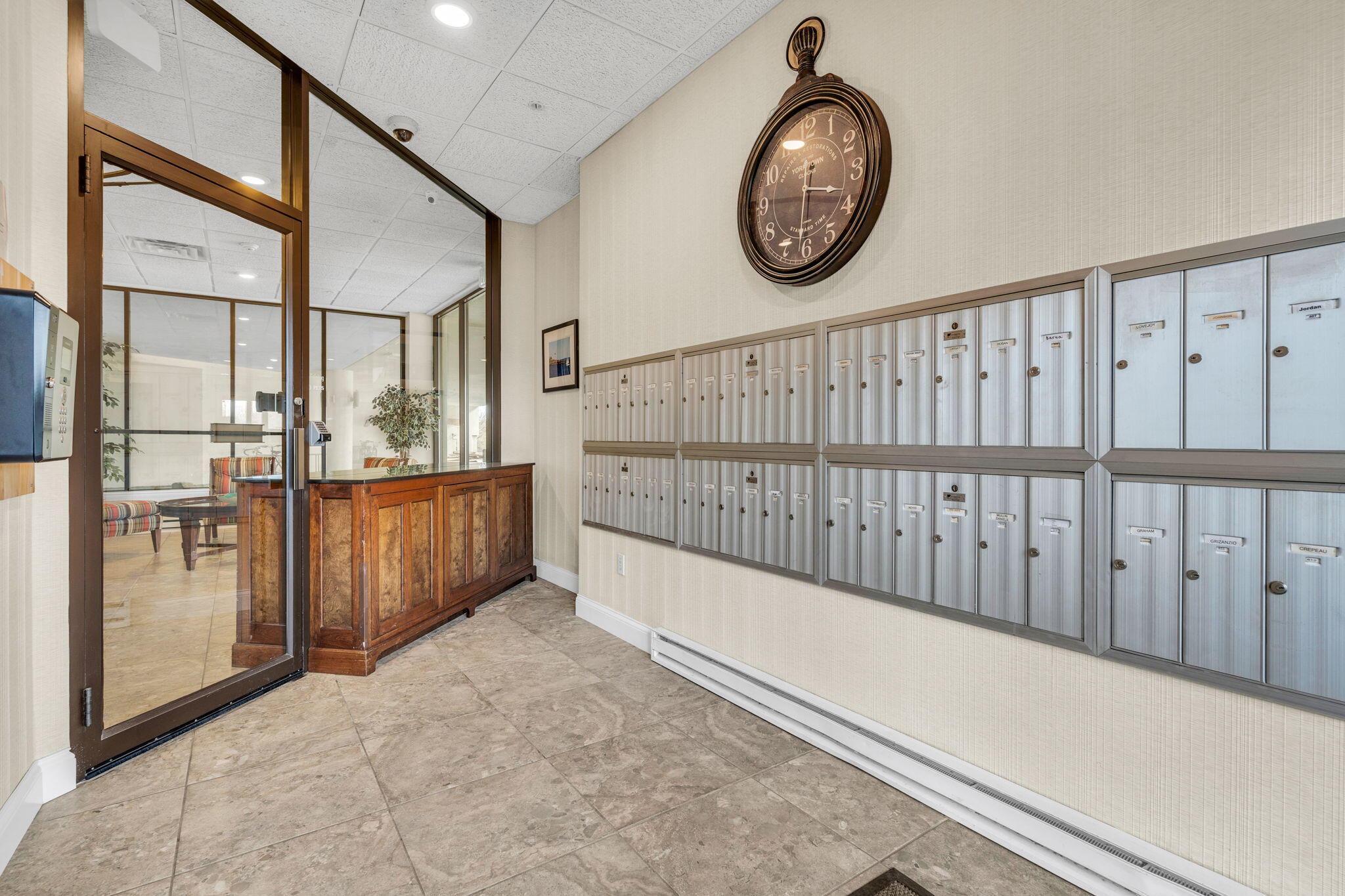 215 E Grand Avenue, 206