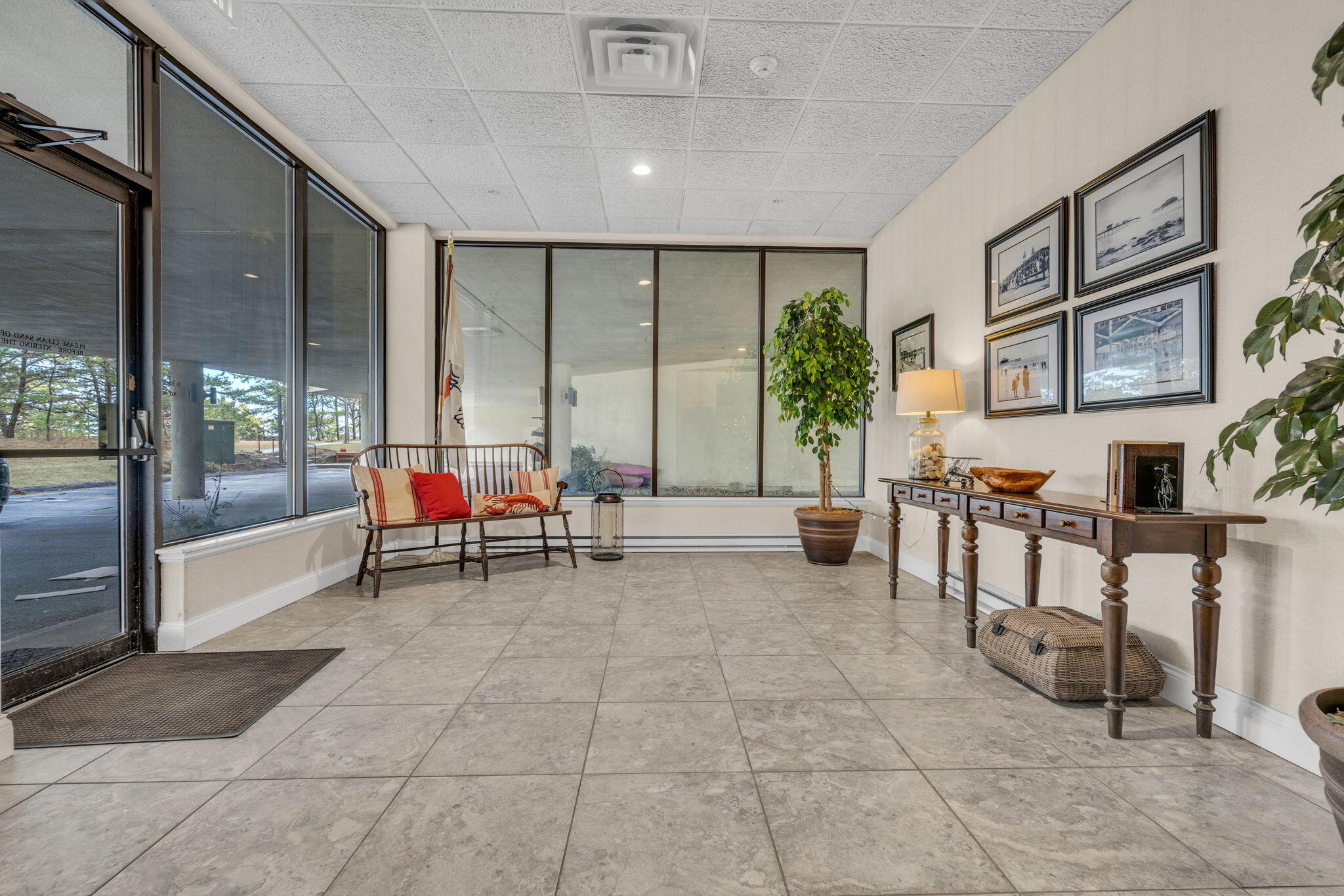 215 E Grand Avenue, 206