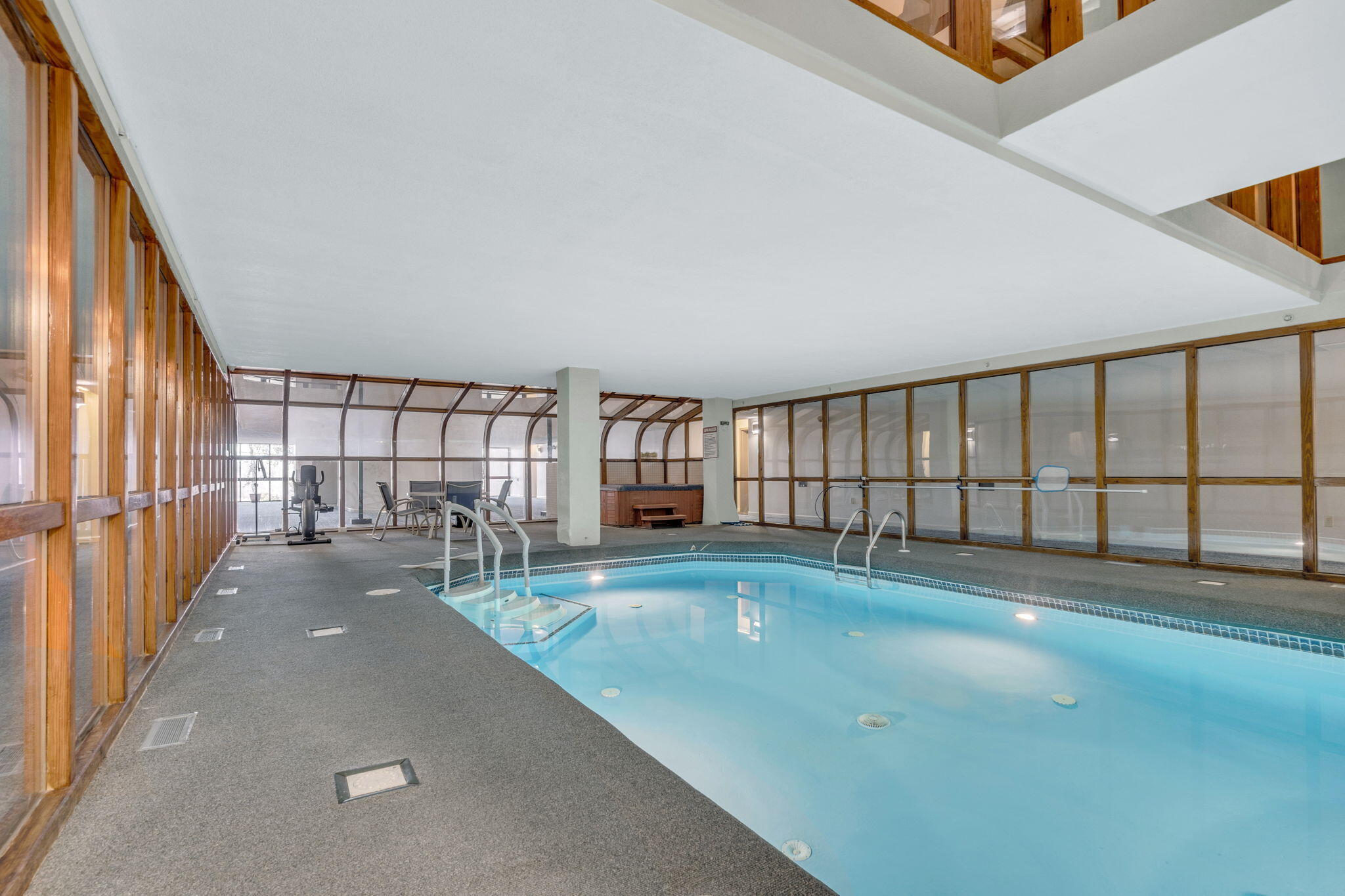 215 E Grand Avenue, 206