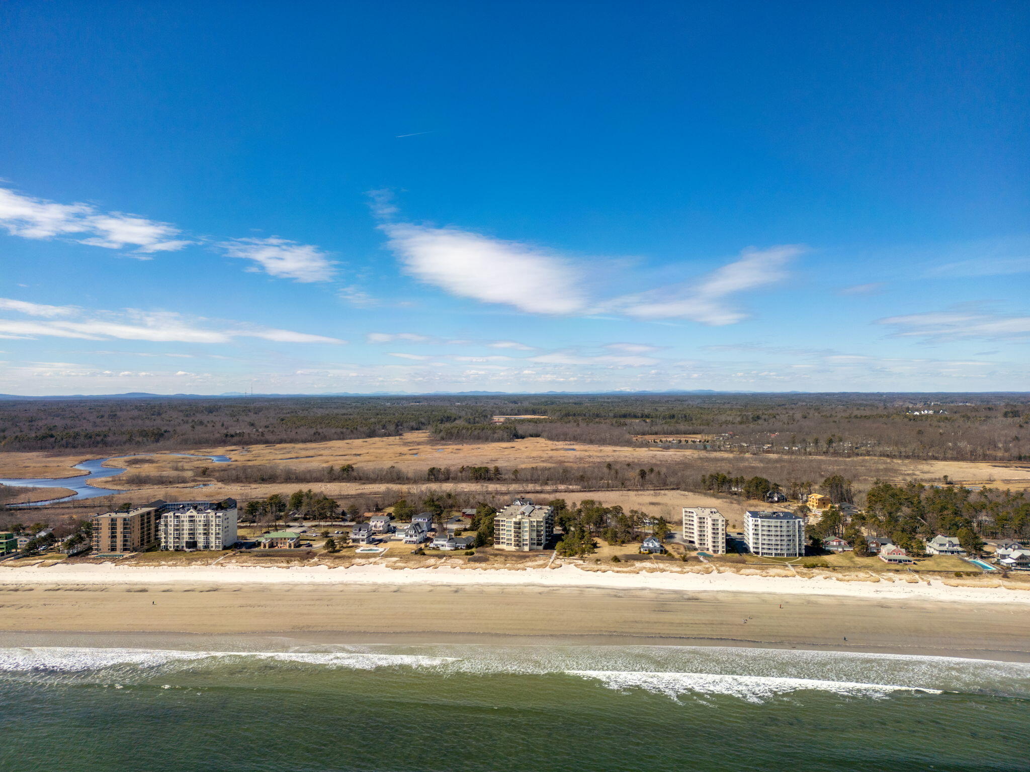 215 E Grand Avenue, 206