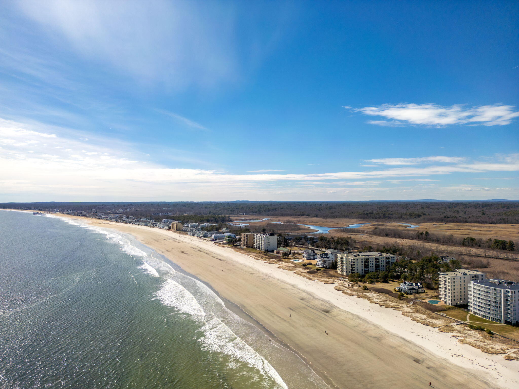 215 E Grand Avenue, 206