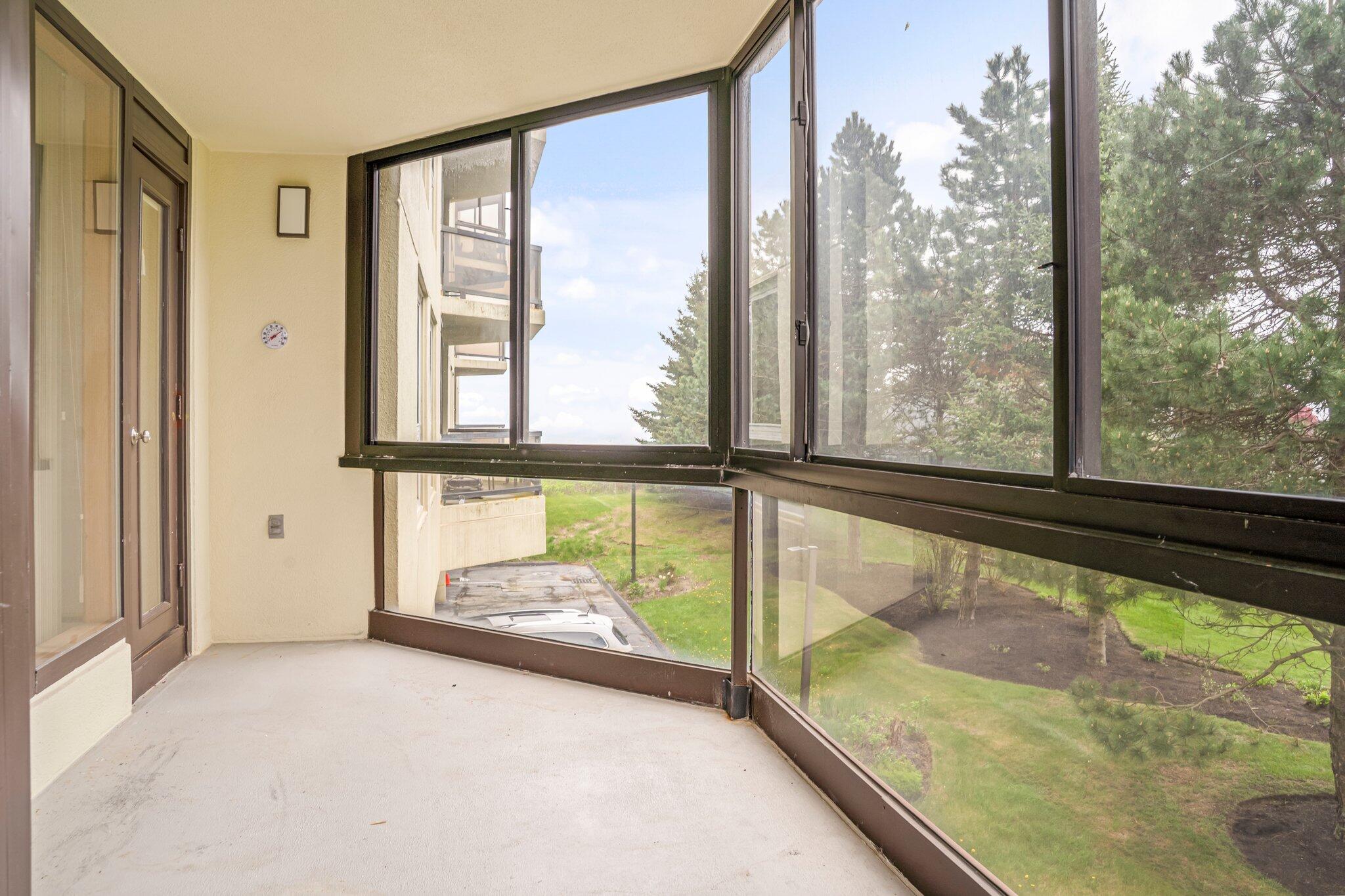 215 E Grand Avenue, 206