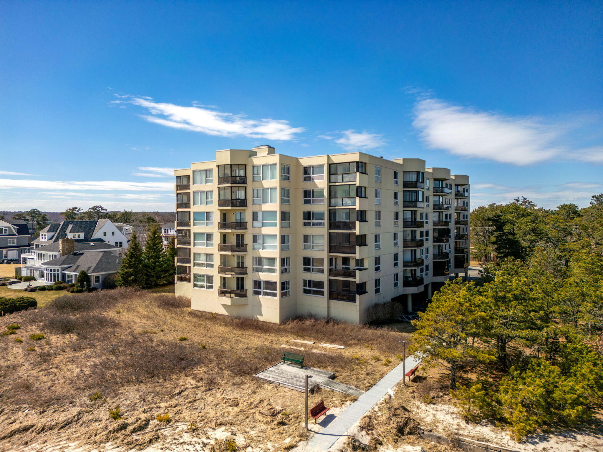 215 E Grand Avenue, 206