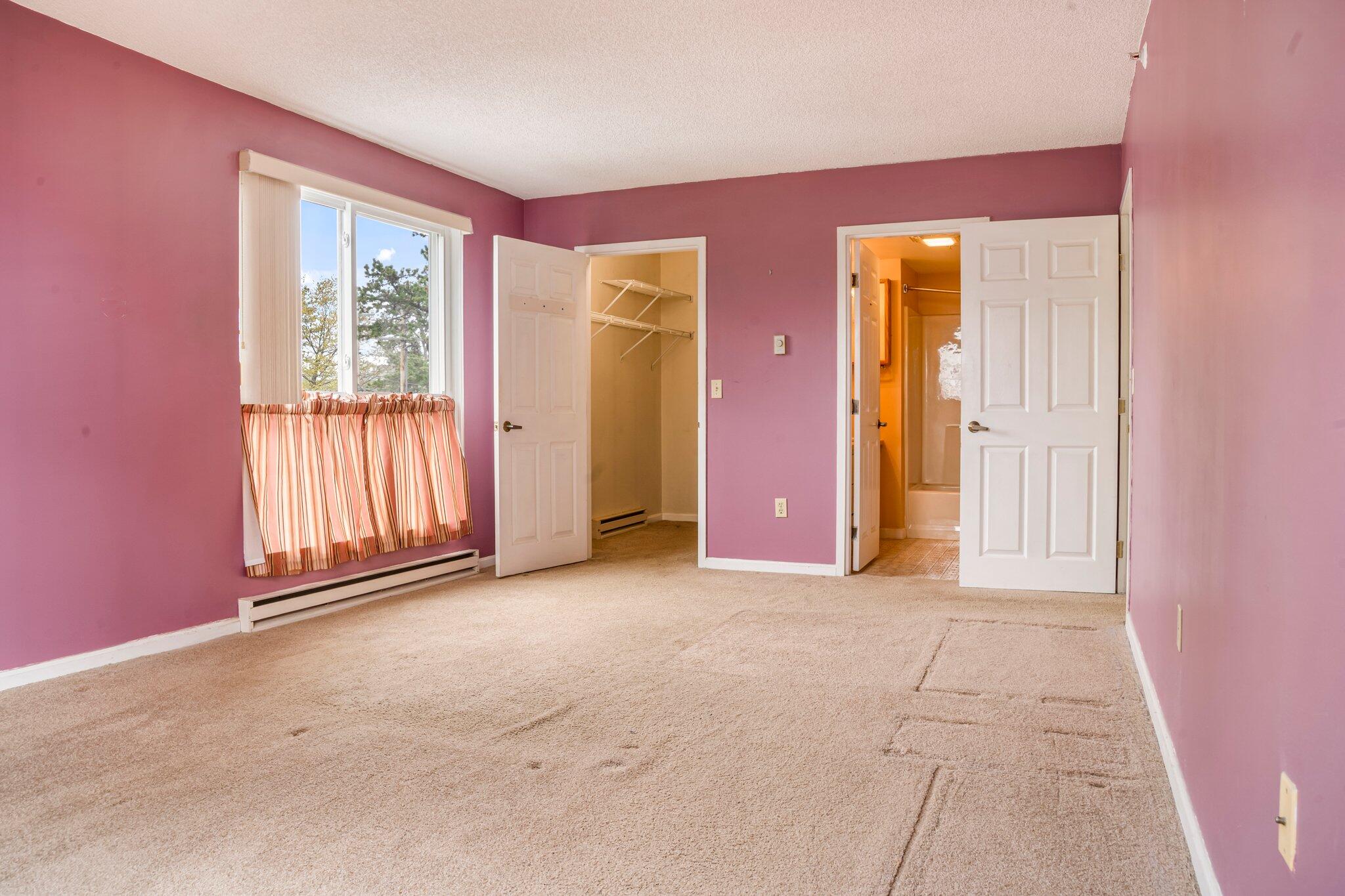 215 E Grand Avenue, 206