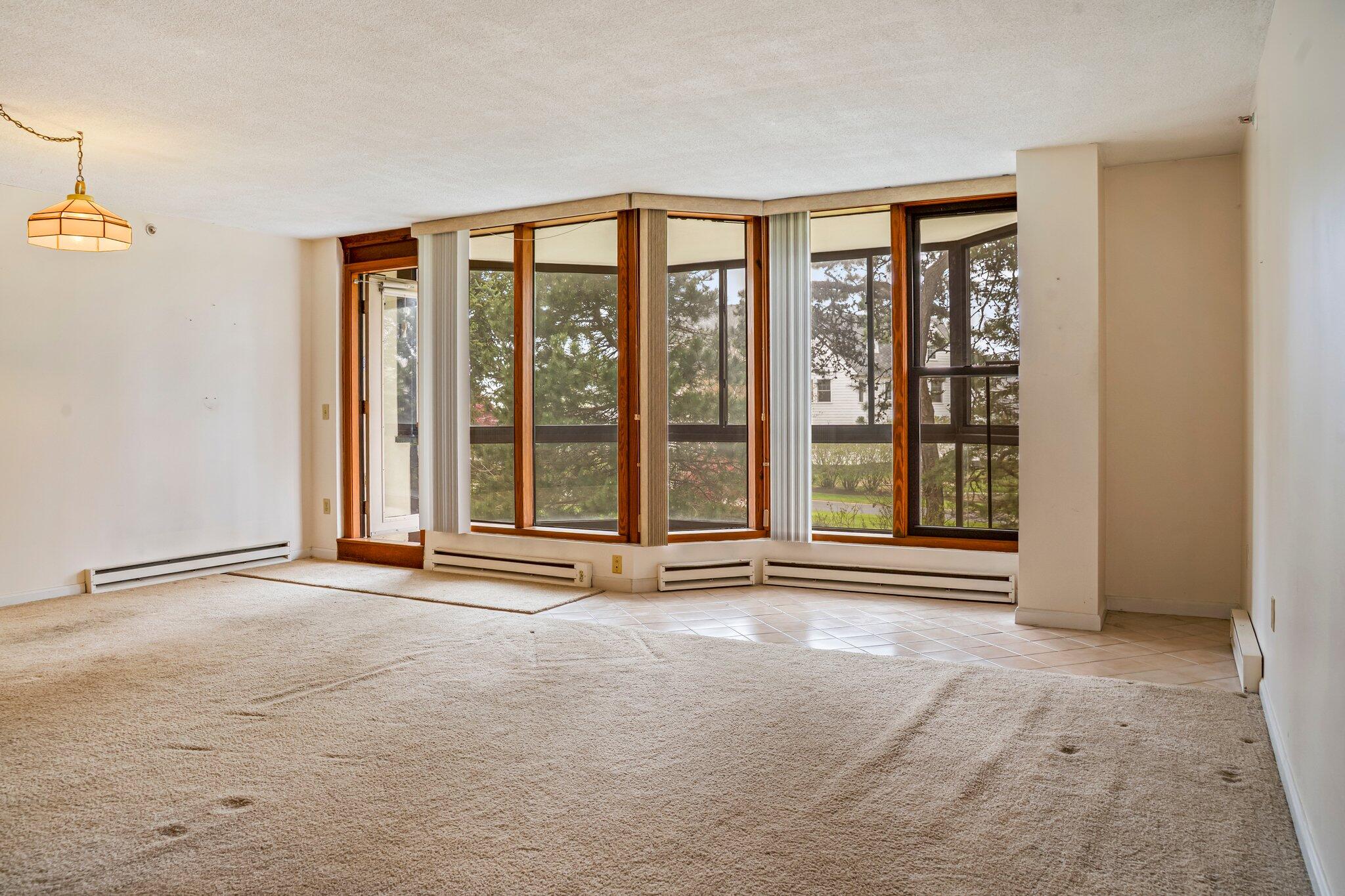 215 E Grand Avenue, 206