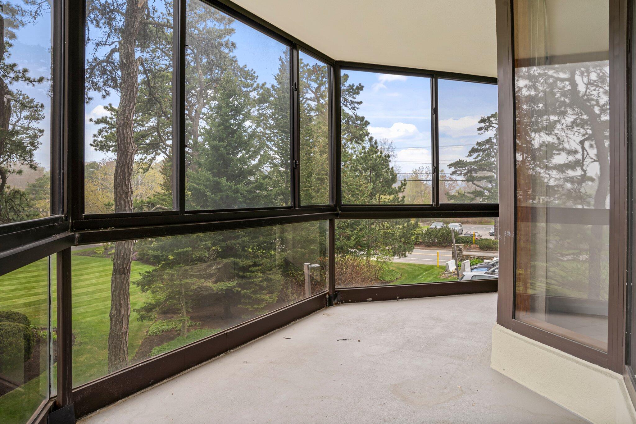 215 E Grand Avenue, 206