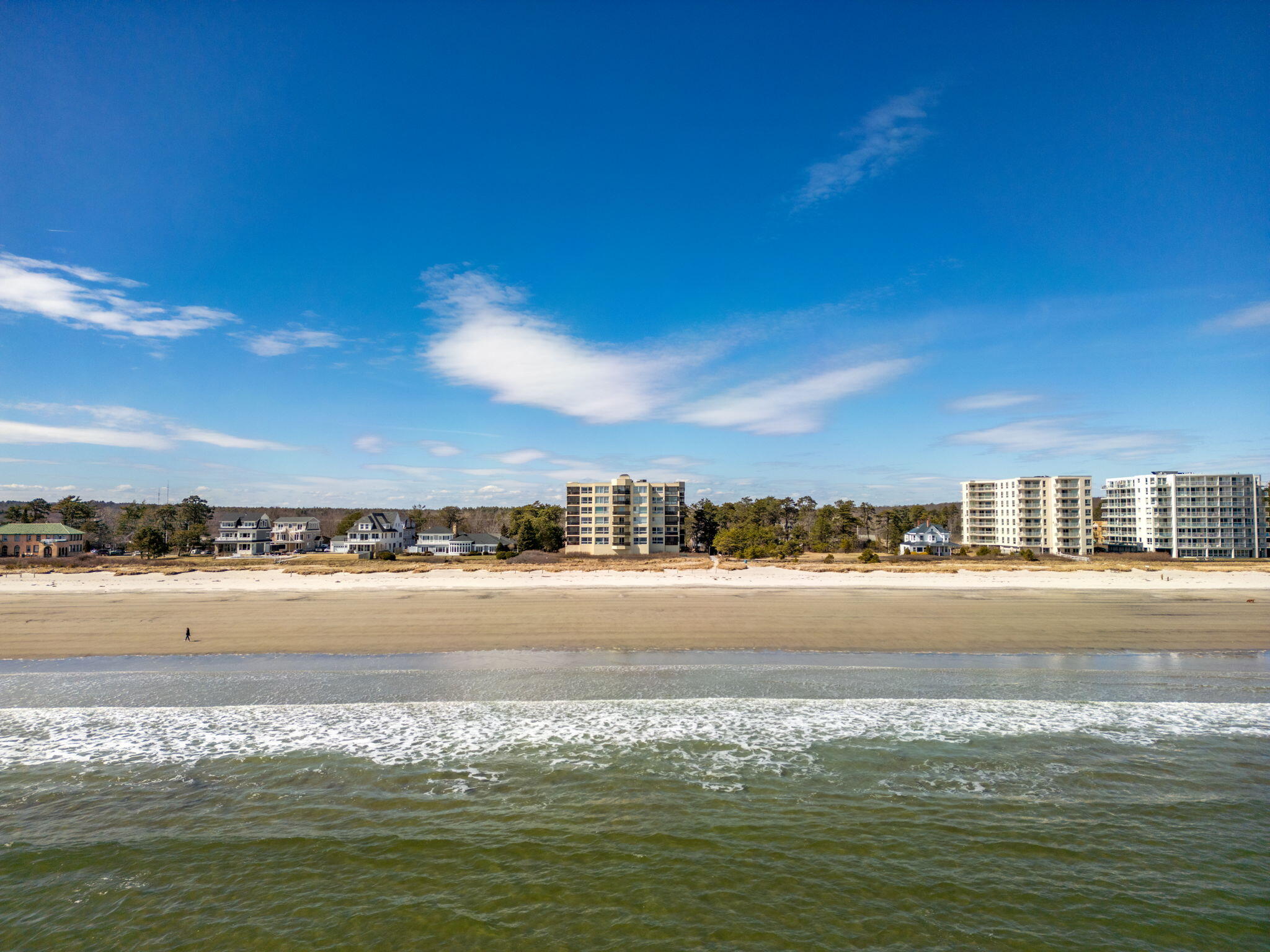 215 E Grand Avenue, 206