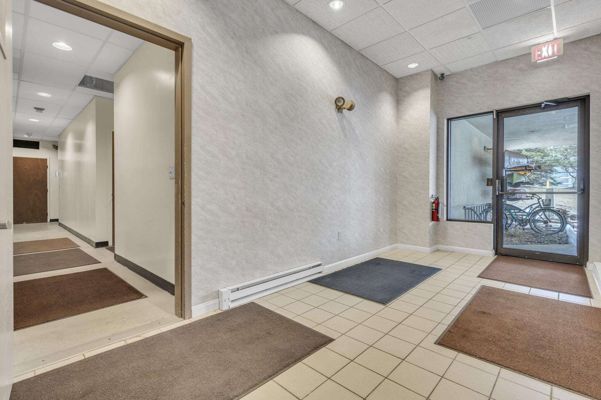 215 E Grand Avenue, 206