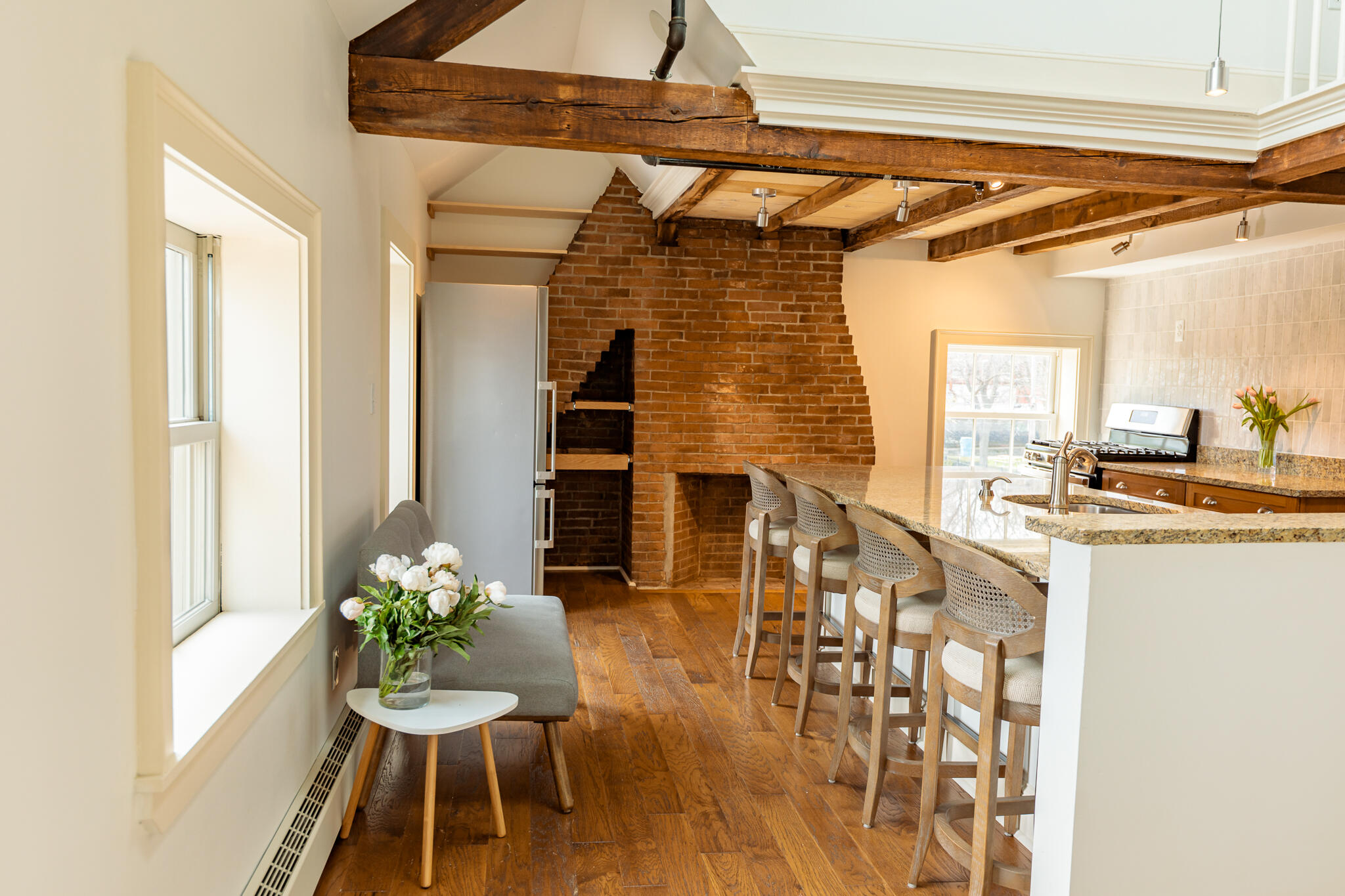 32 Pleasant Street, 3