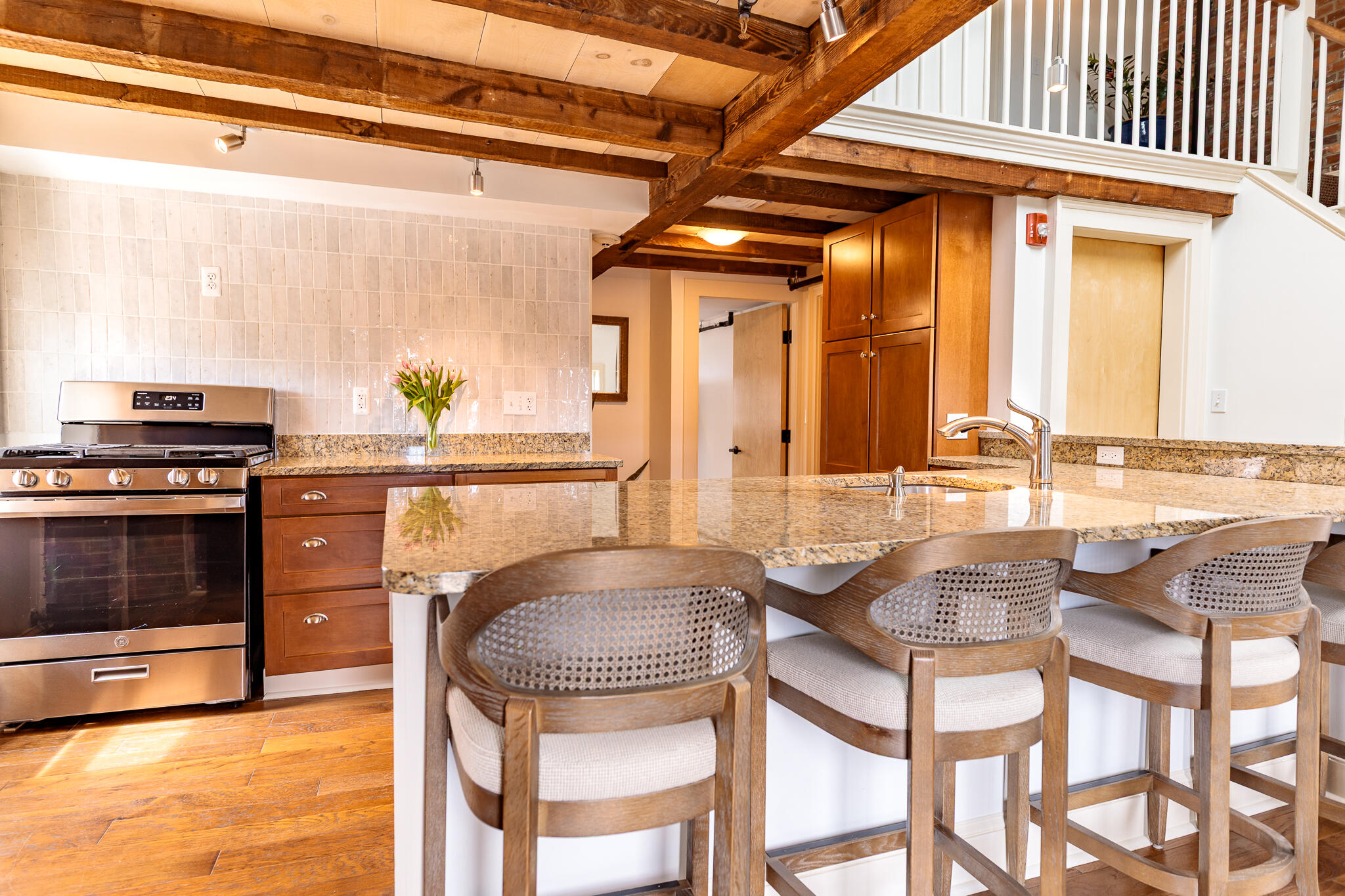 32 Pleasant Street, 3
