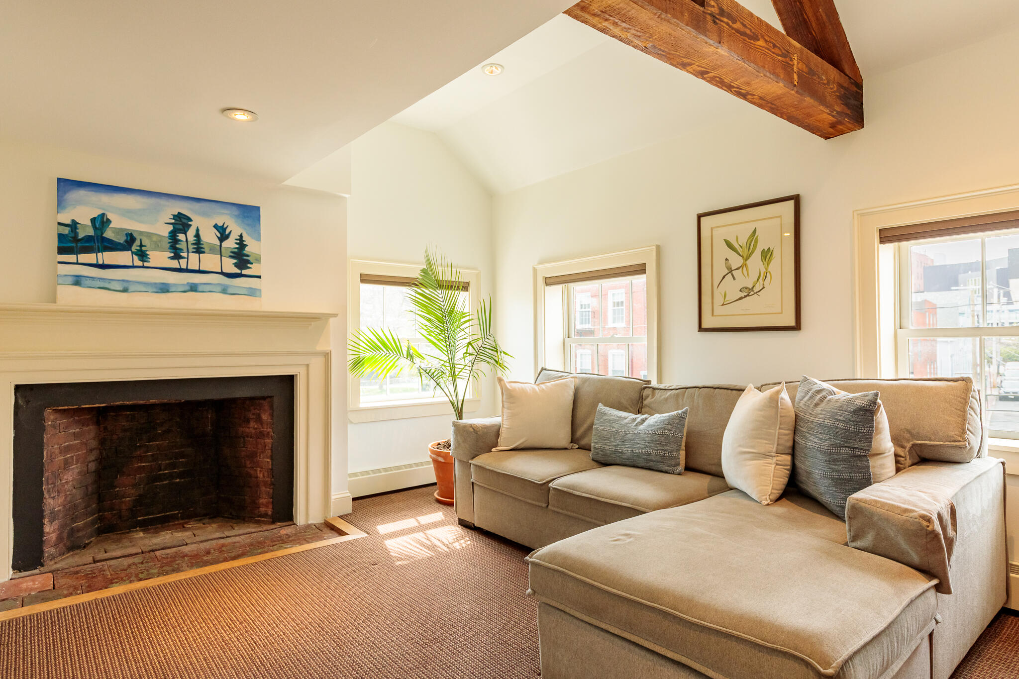 32 Pleasant Street, 3