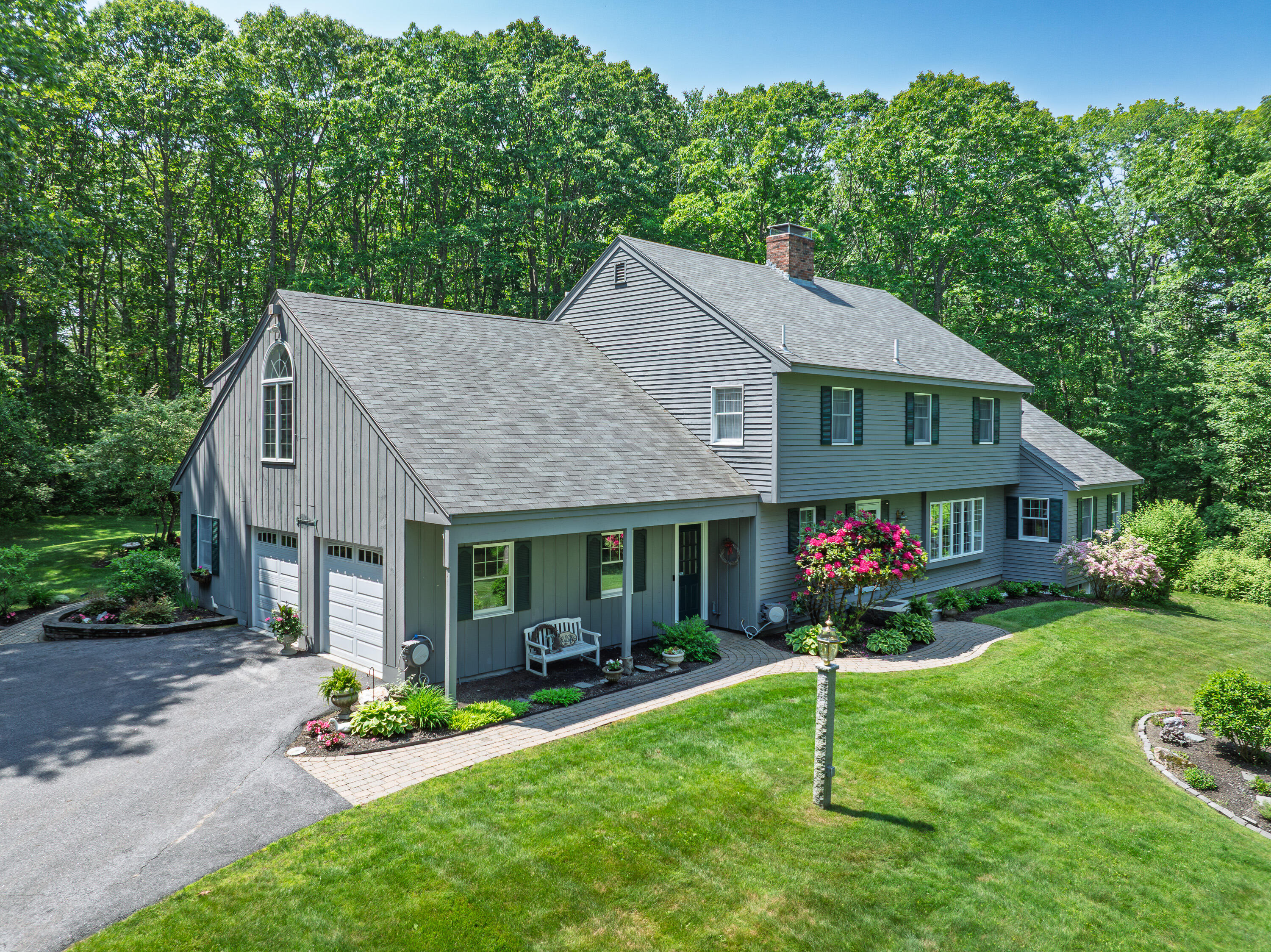 6 Hackmatack Drive