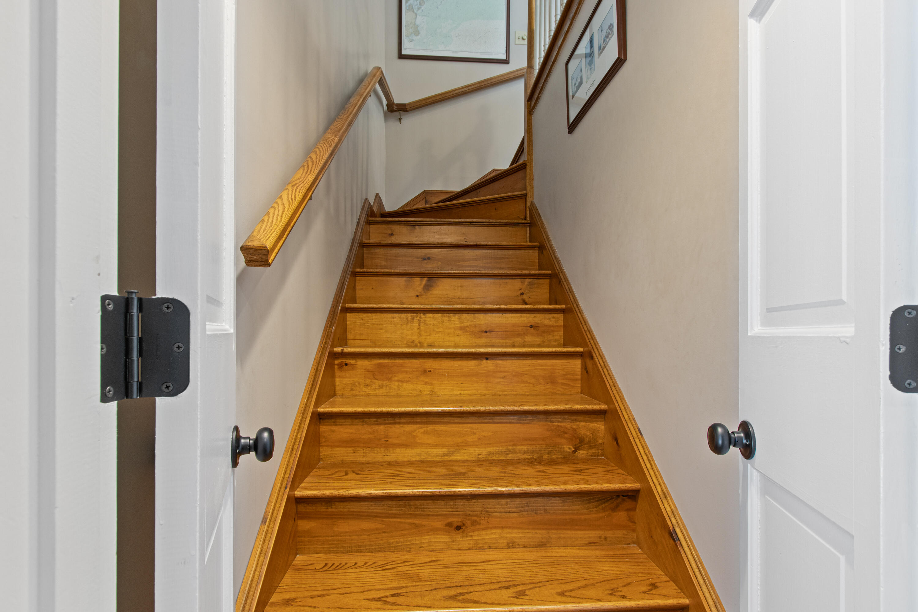 6 Hackmatack Drive