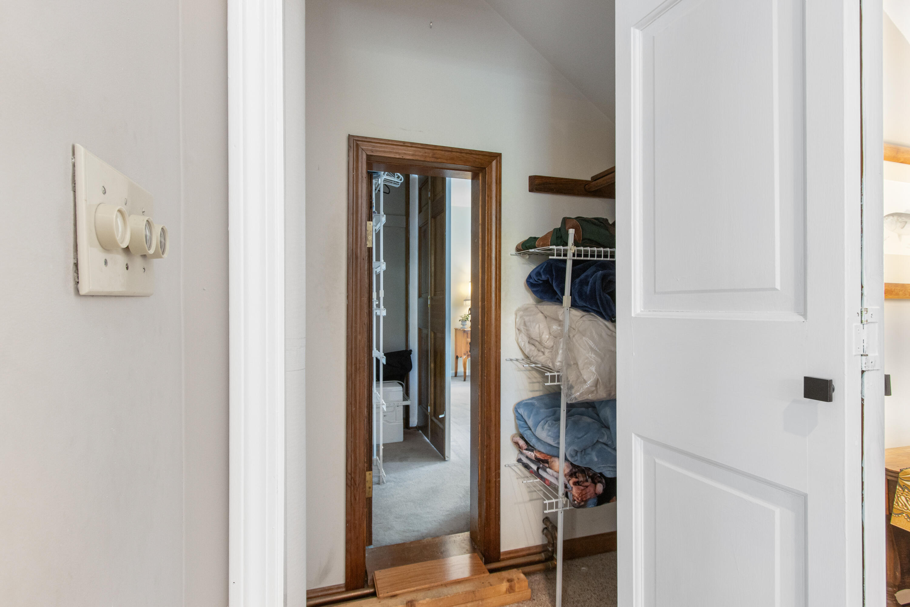 6 Hackmatack Drive