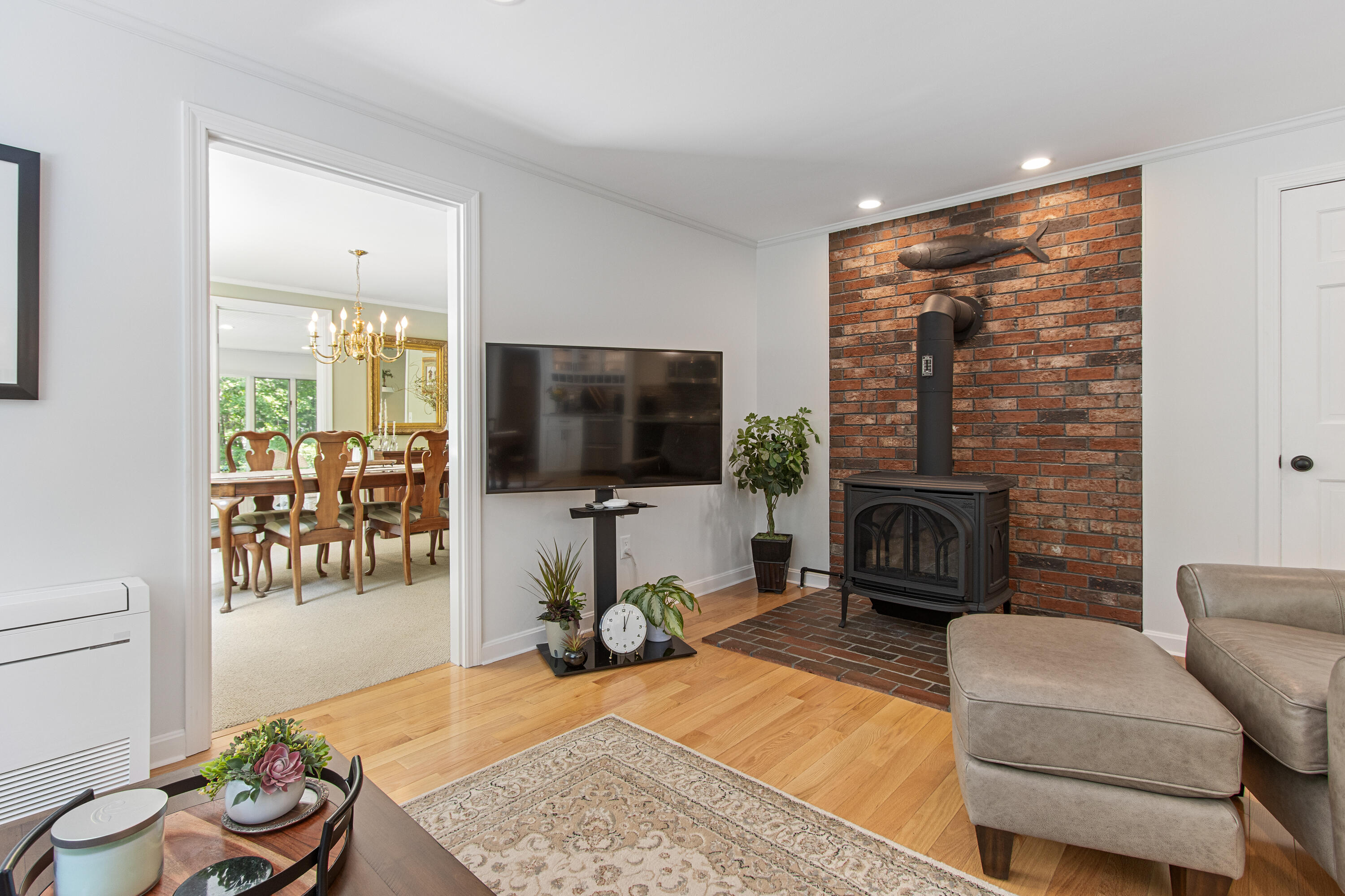 6 Hackmatack Drive
