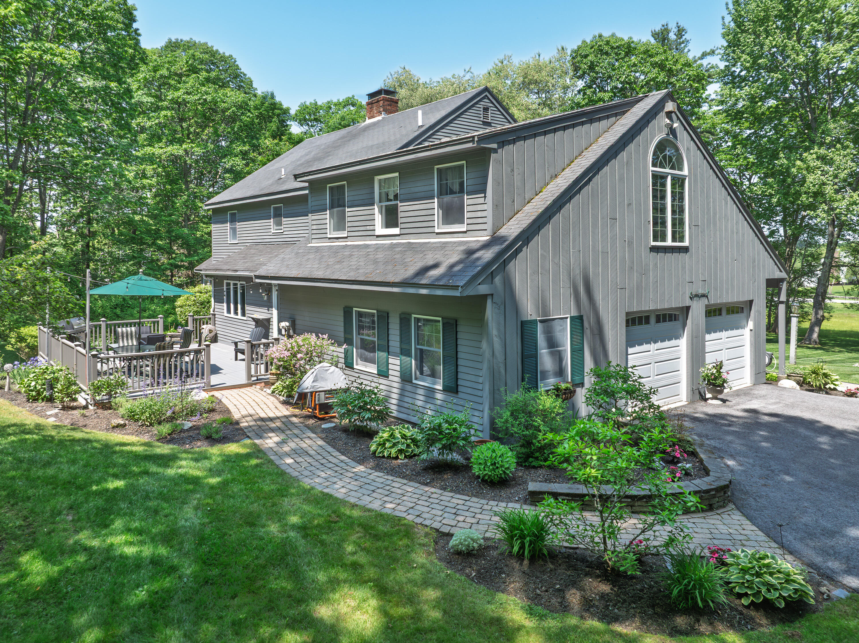 6 Hackmatack Drive