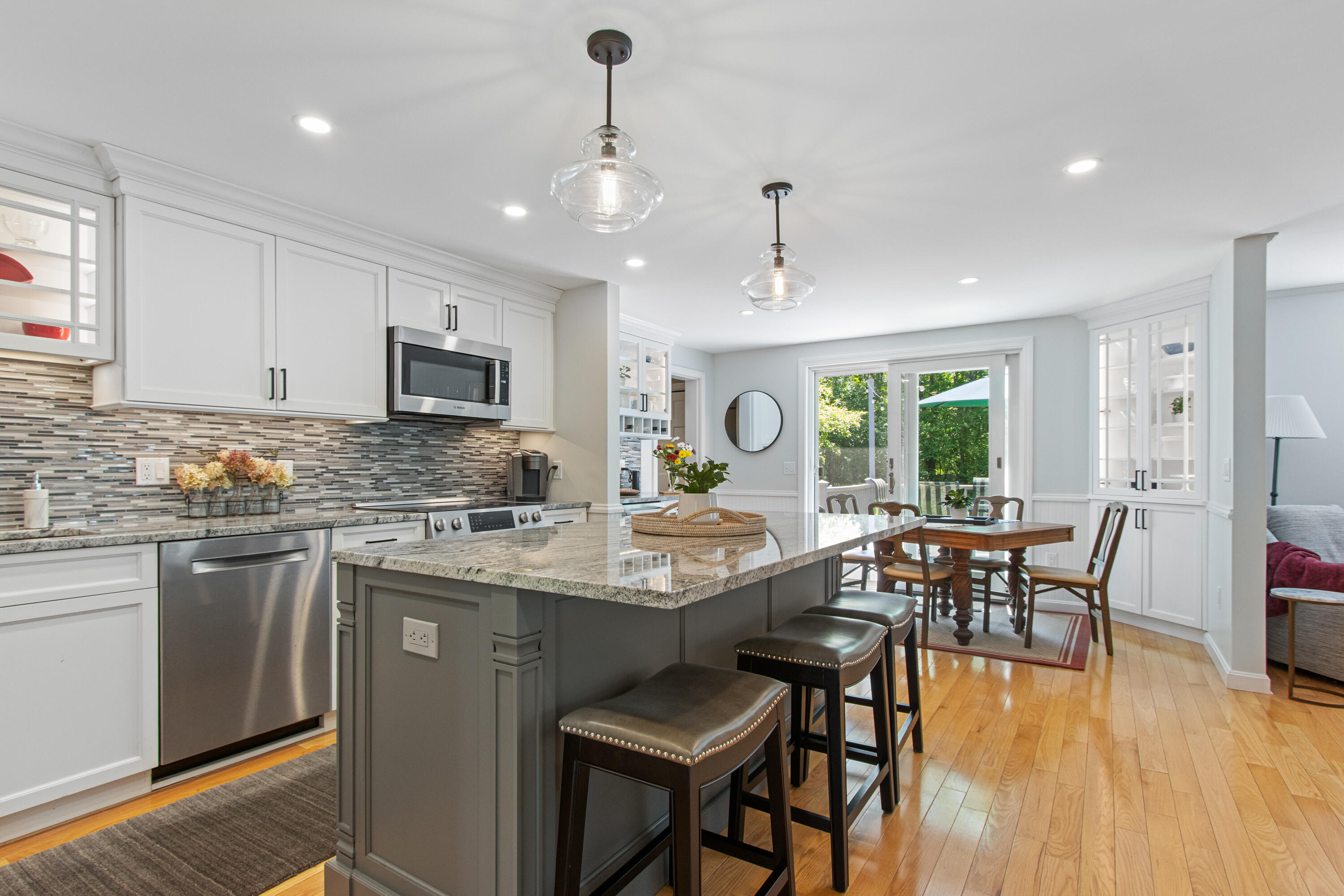 6 Hackmatack Drive