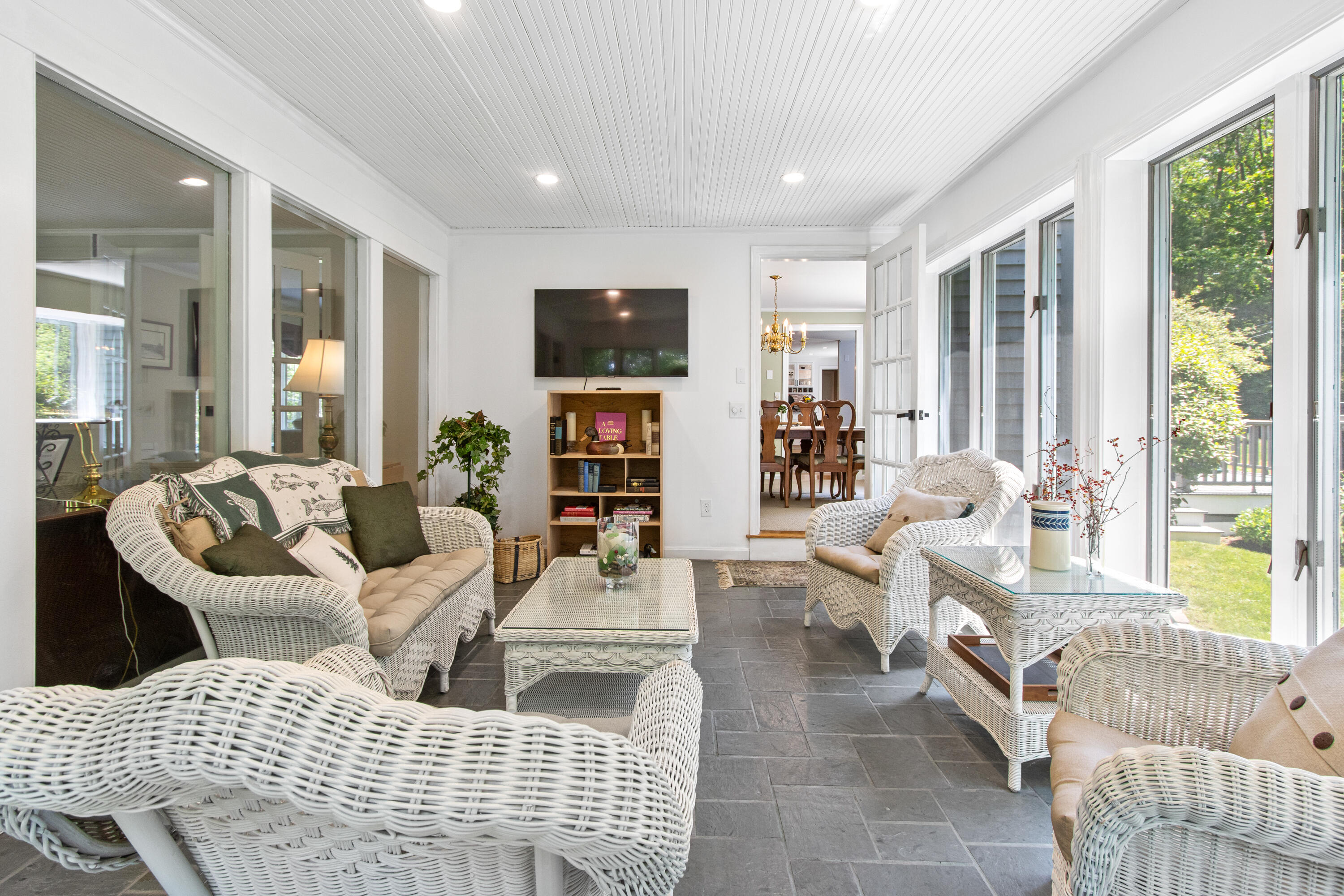 6 Hackmatack Drive