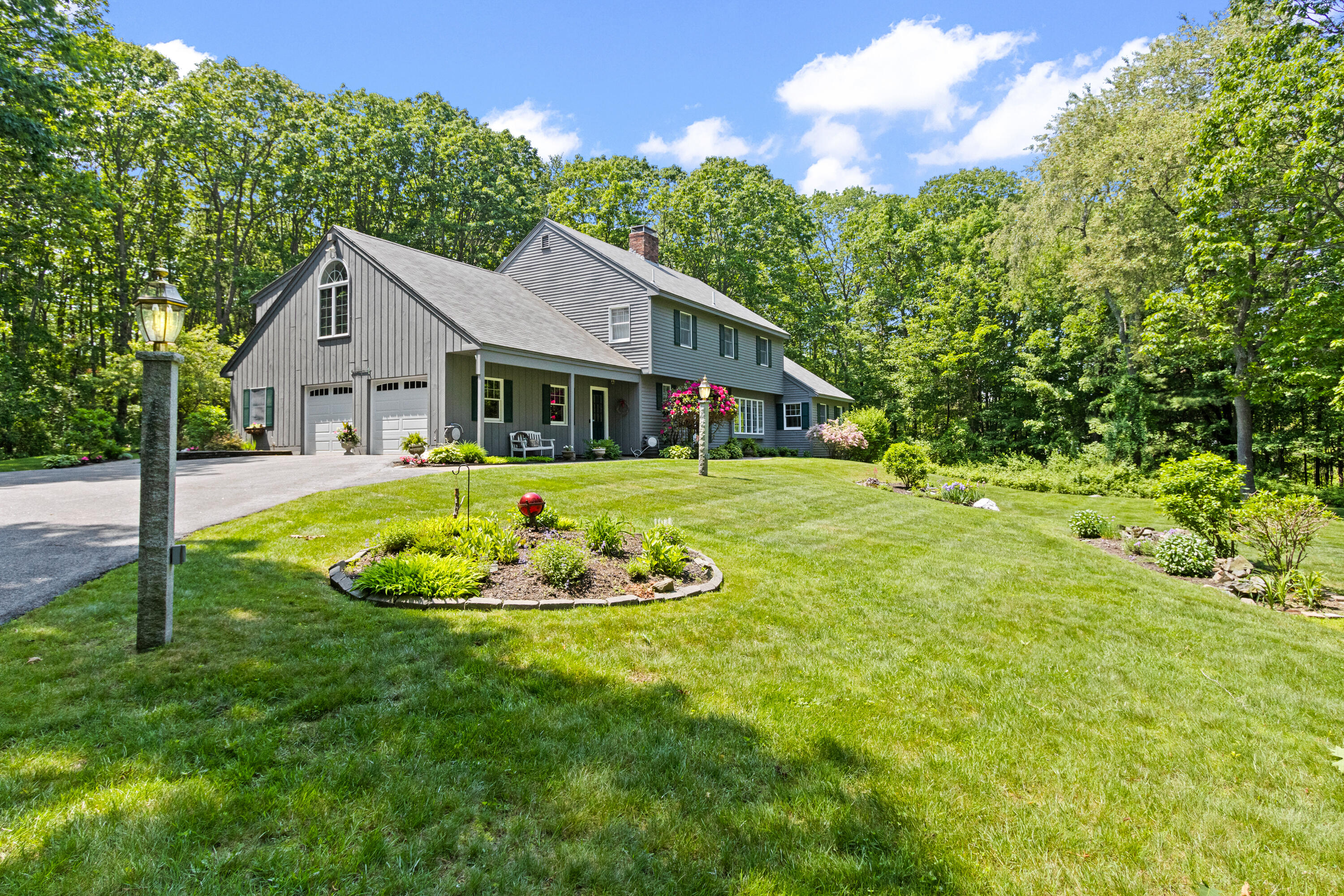 6 Hackmatack Drive