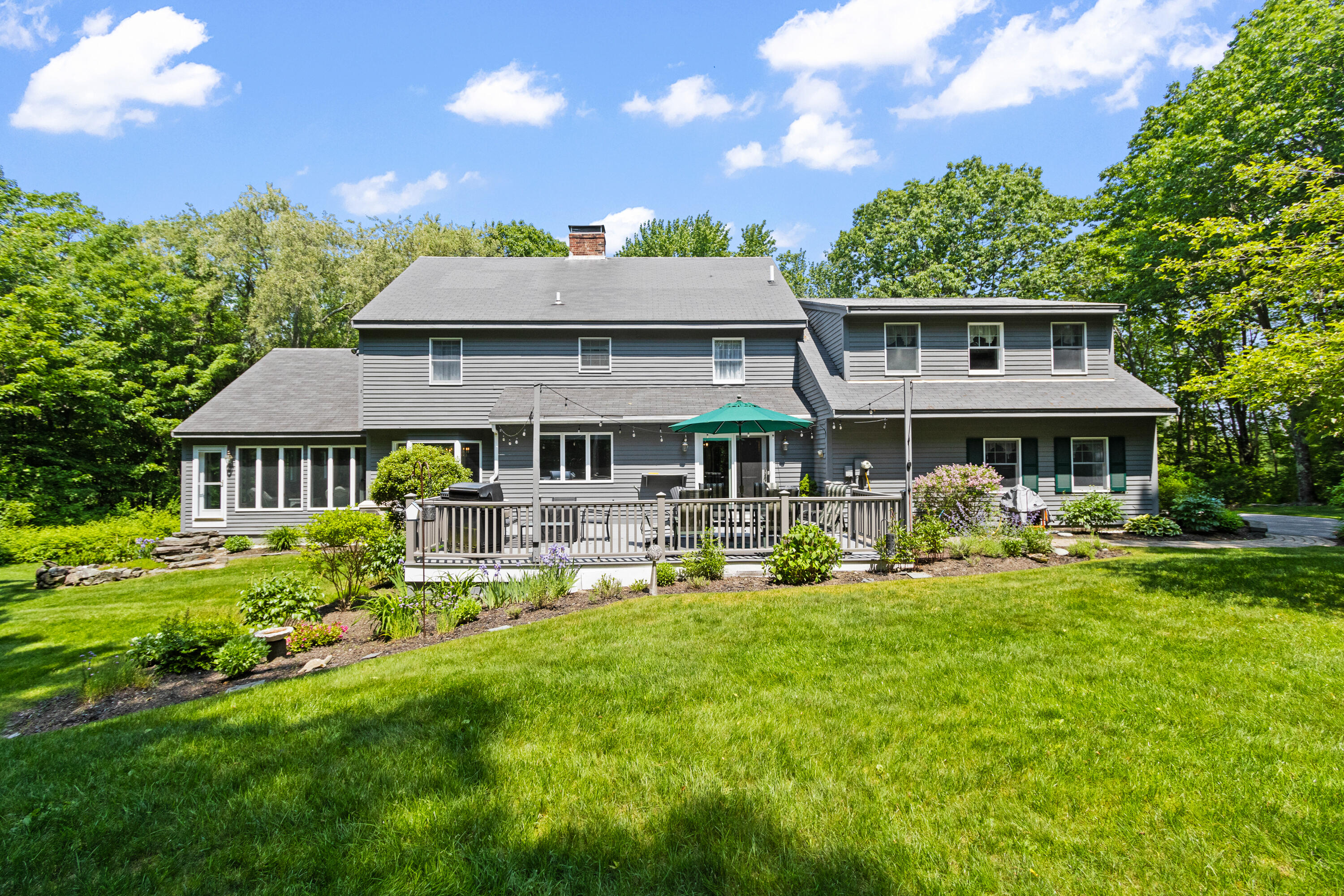 6 Hackmatack Drive