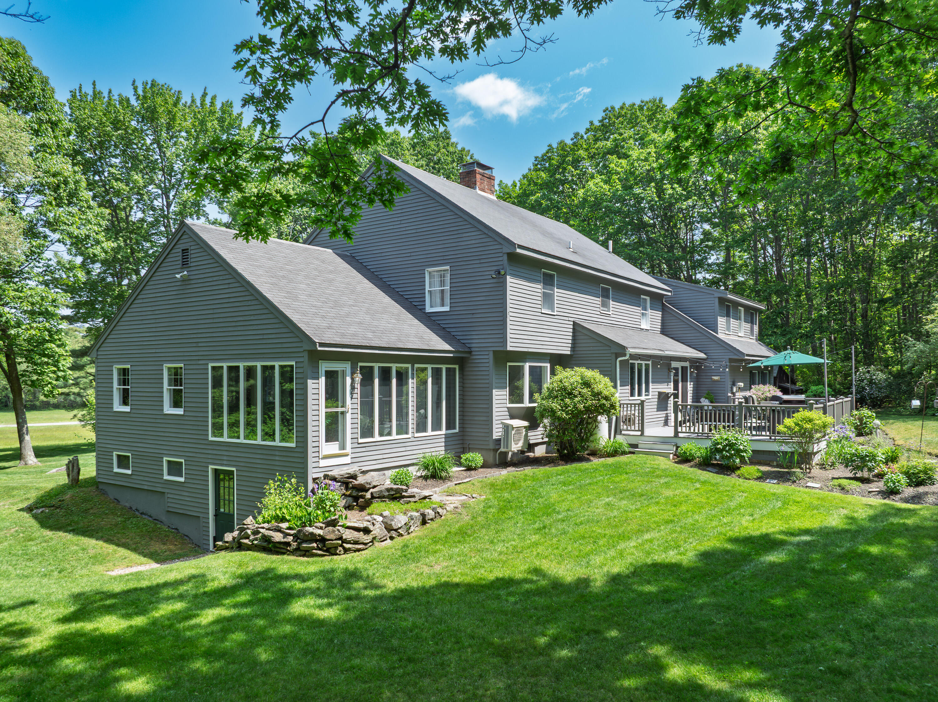 6 Hackmatack Drive