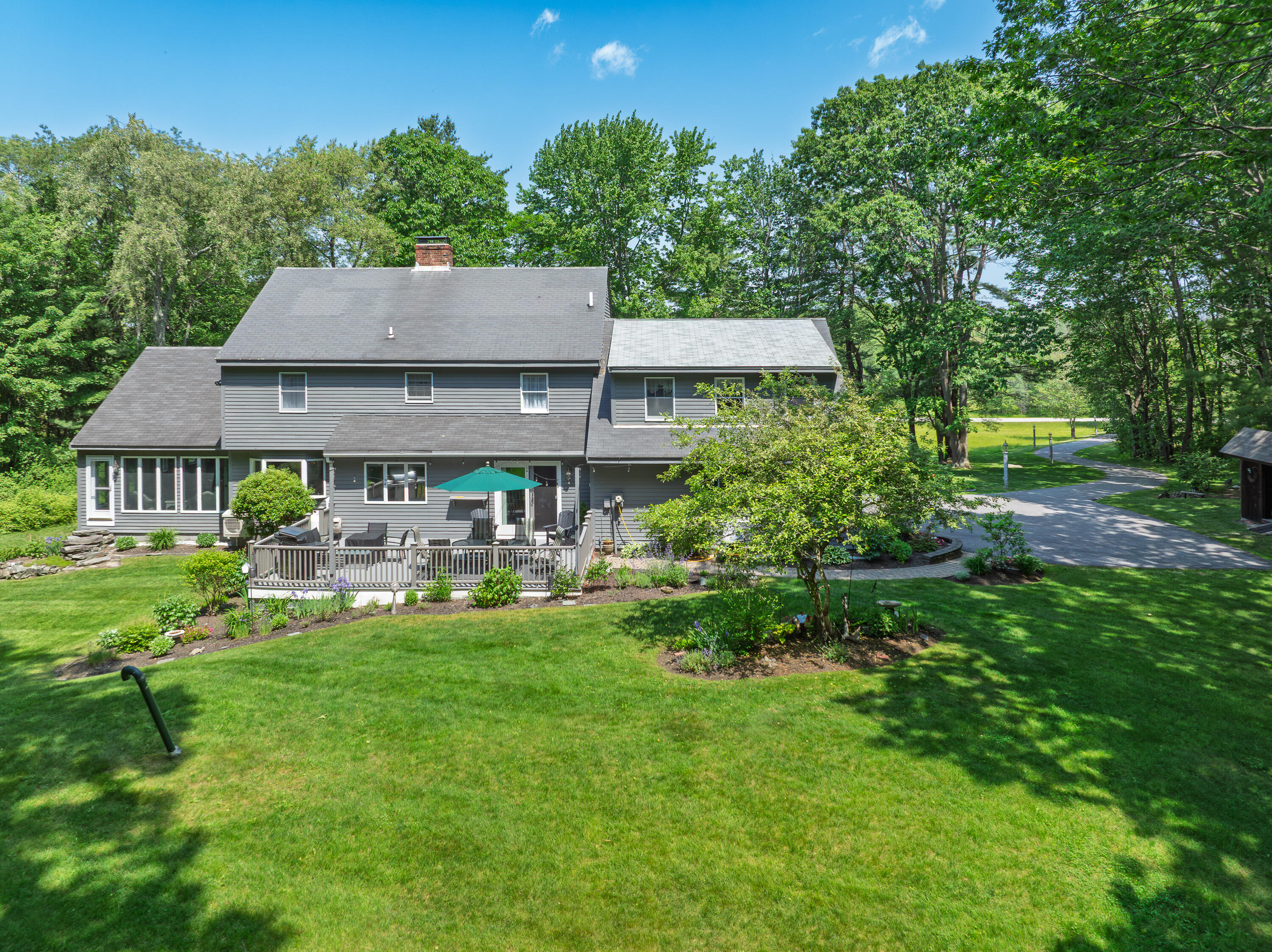 6 Hackmatack Drive