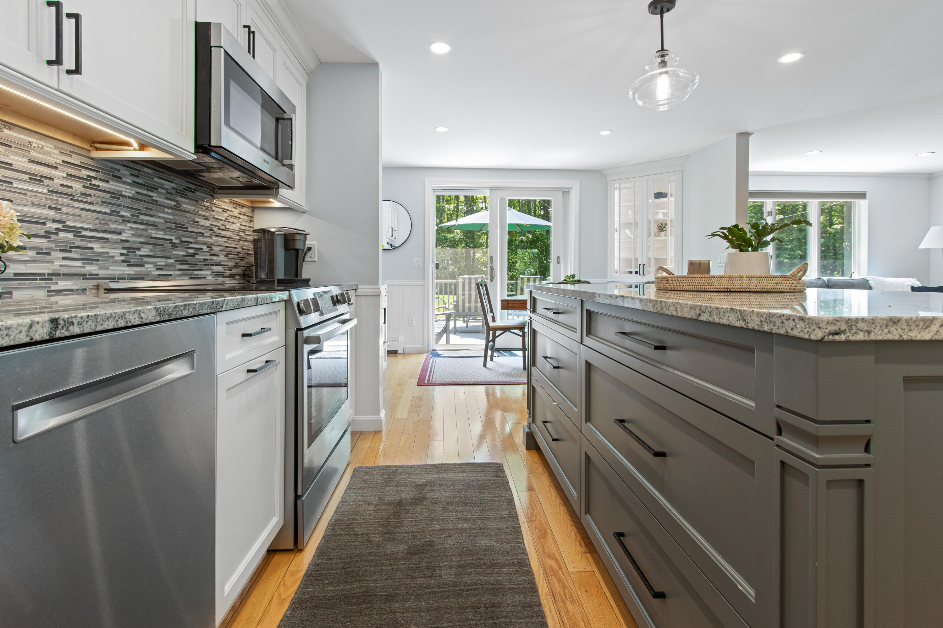 6 Hackmatack Drive