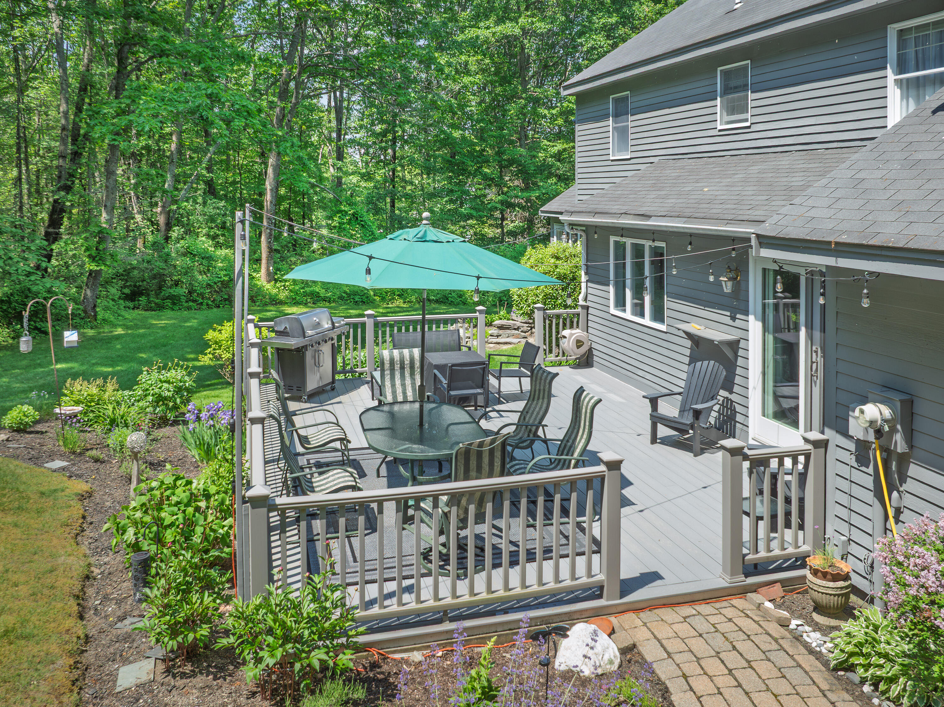 6 Hackmatack Drive