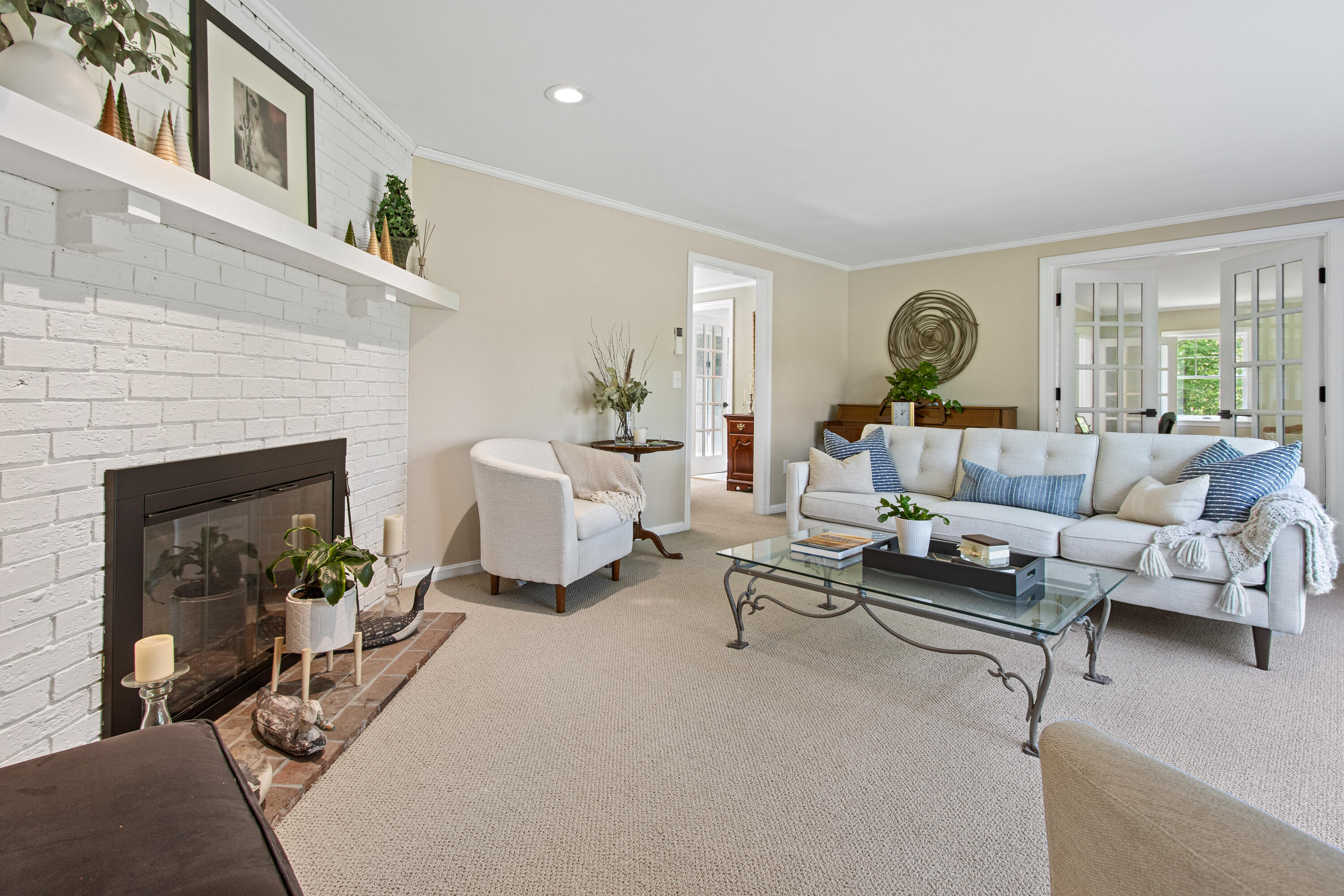 6 Hackmatack Drive