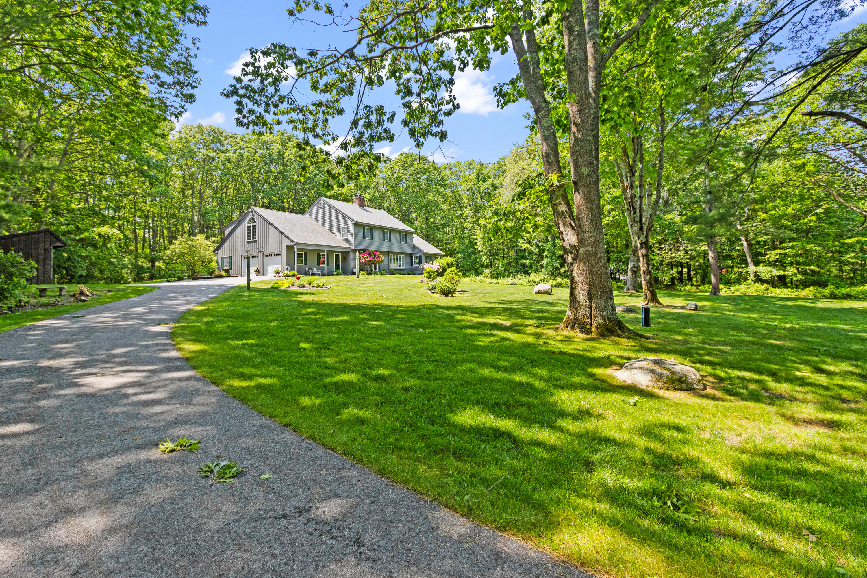 6 Hackmatack Drive