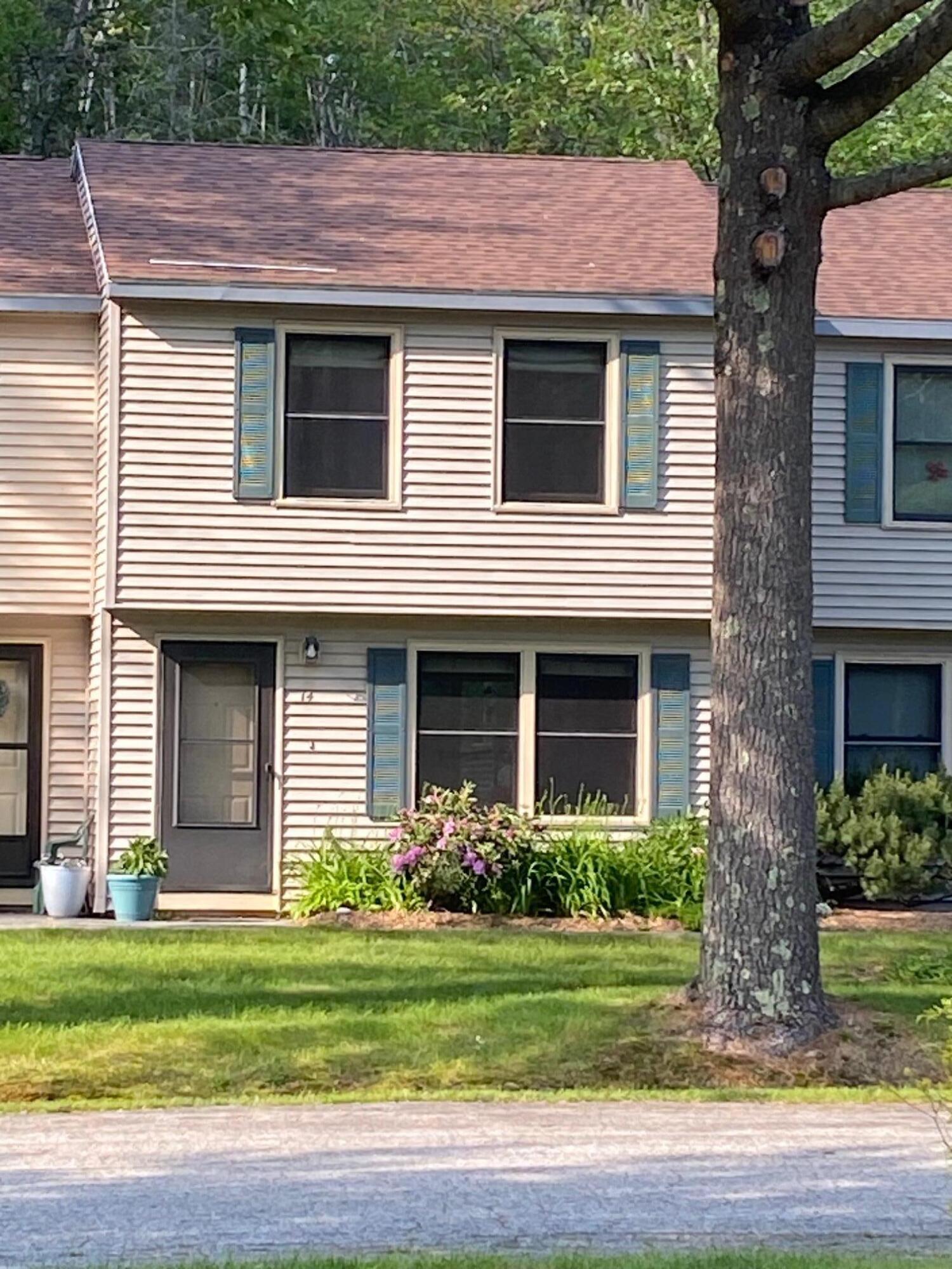 14 Oak Dale Drive, 14