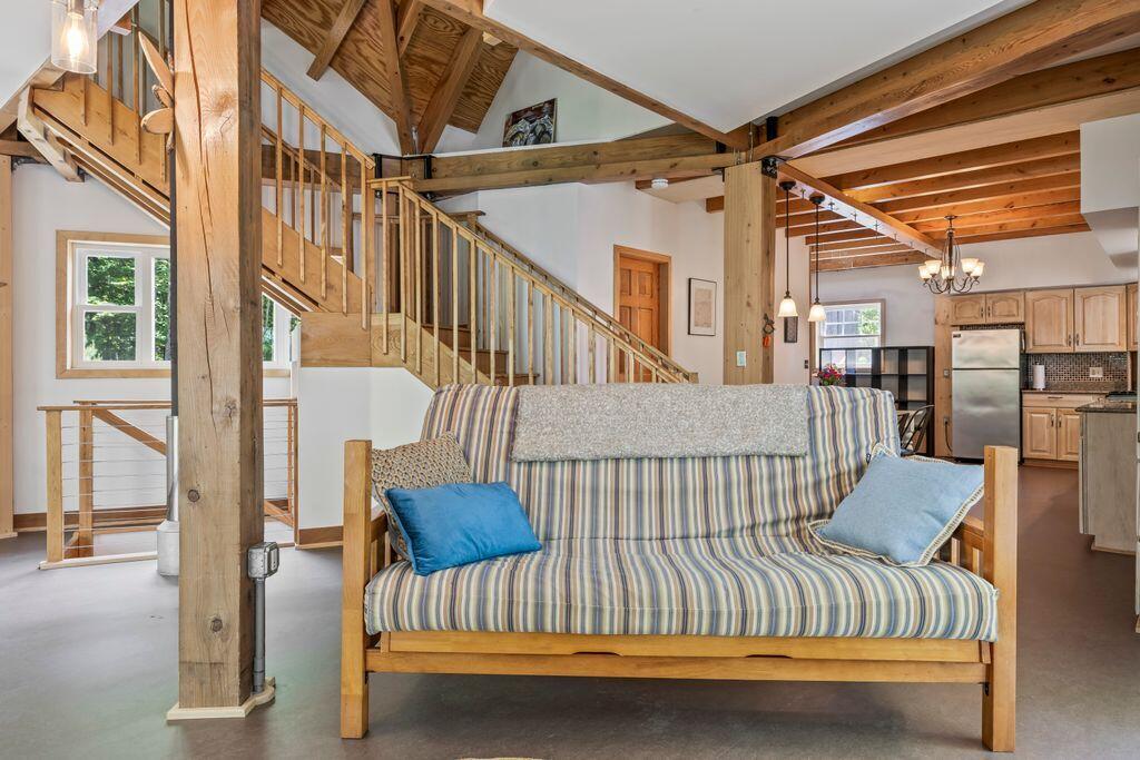 22 Woodpecker Lane