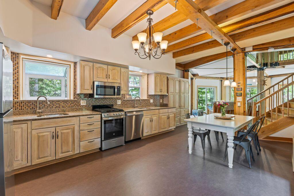22 Woodpecker Lane