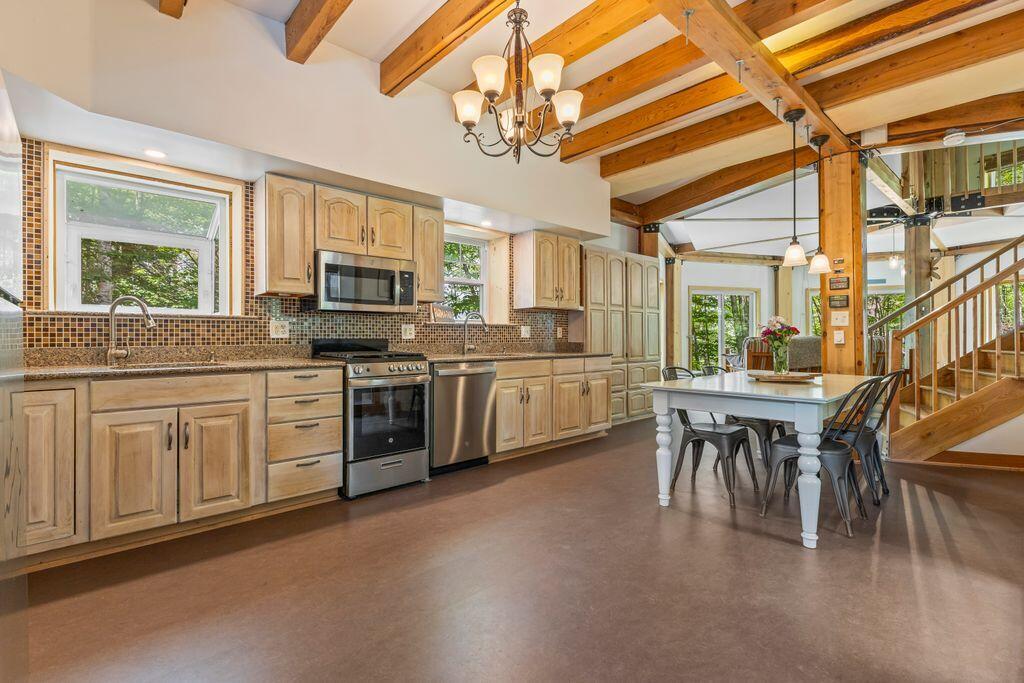 22 Woodpecker Lane