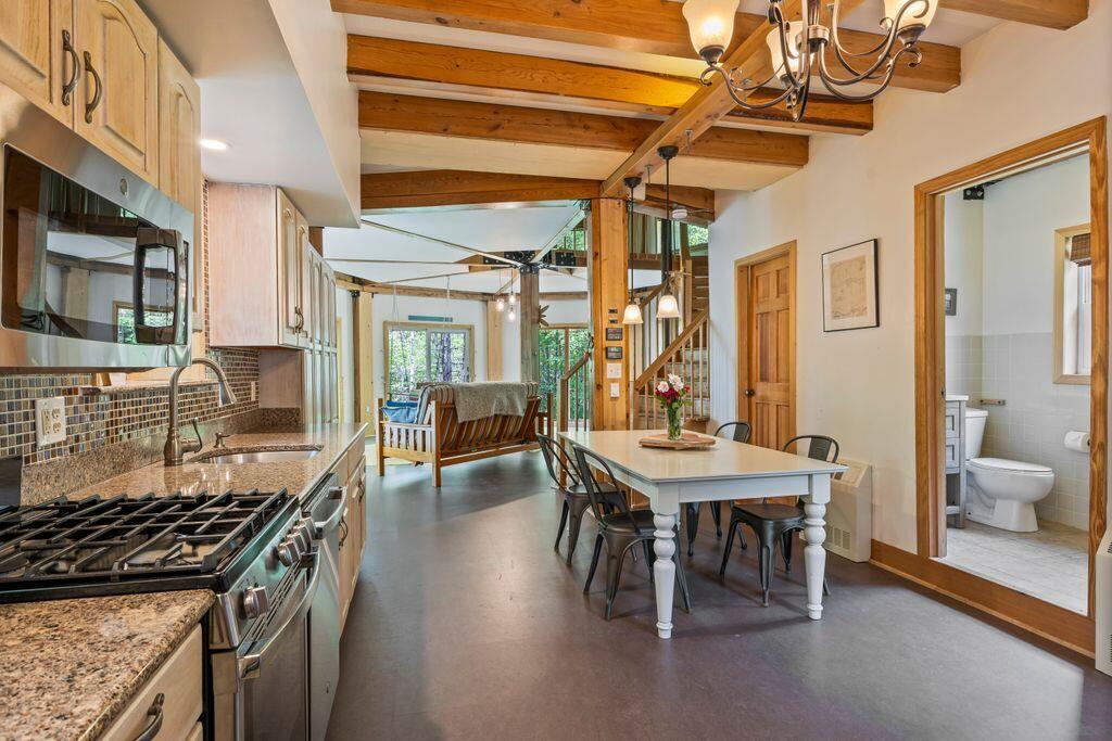 22 Woodpecker Lane