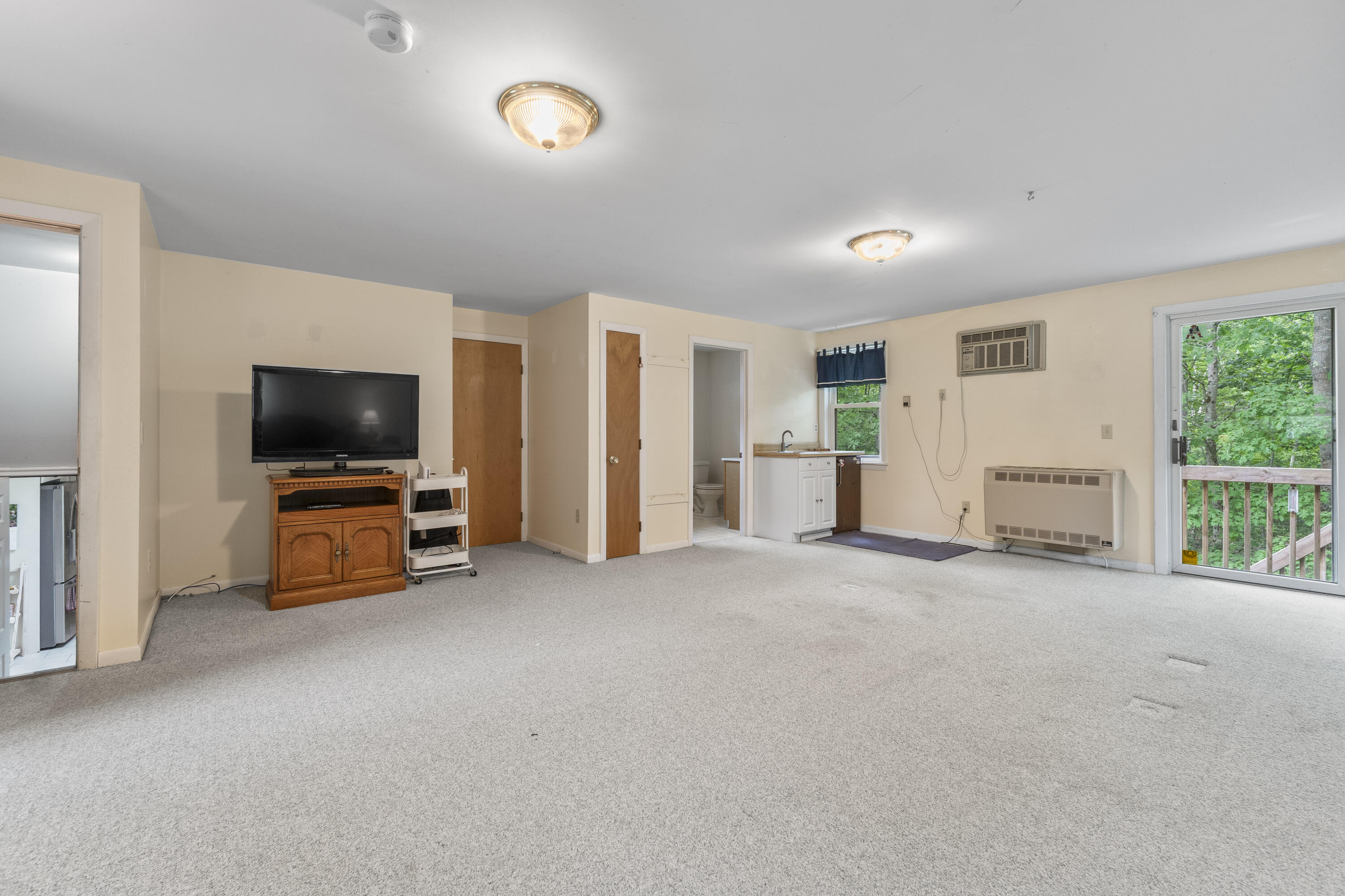44 Ellen Circle