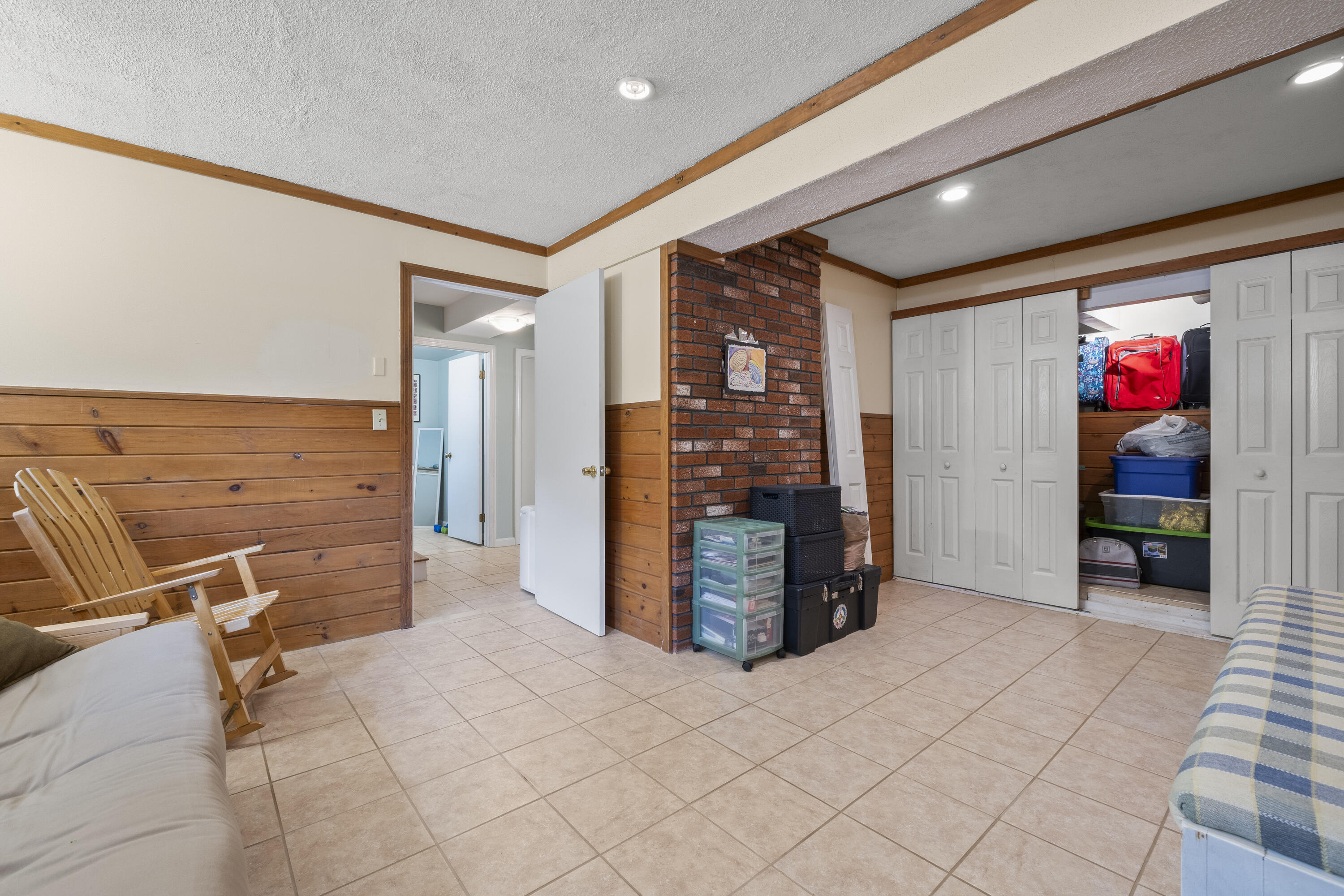 44 Ellen Circle