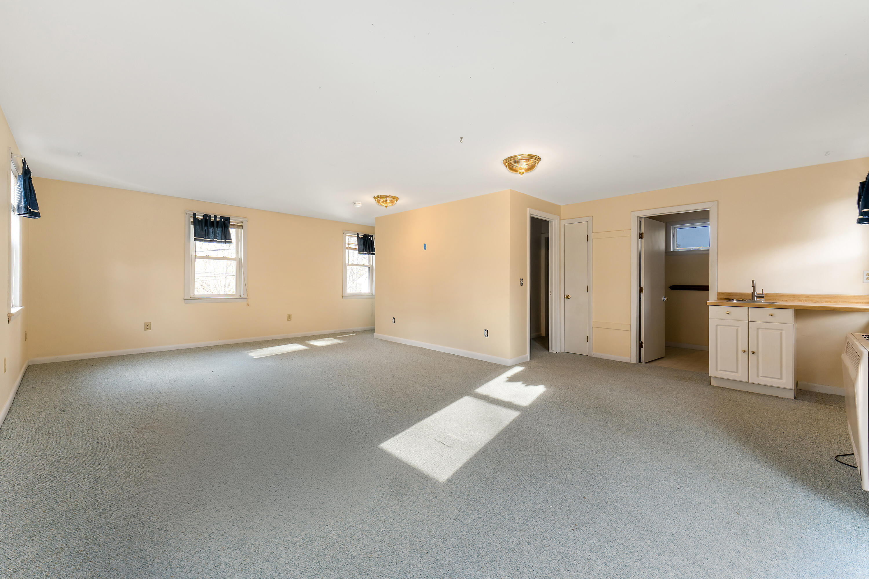 44 Ellen Circle